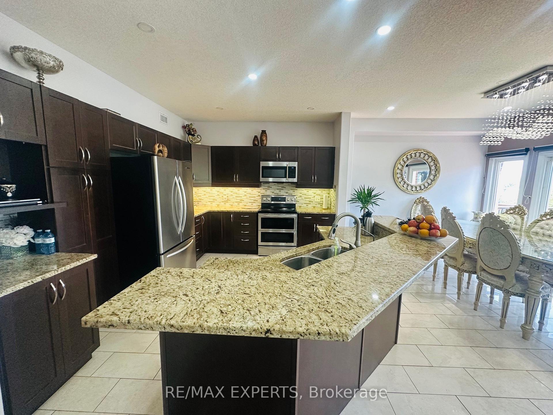 Photo 4 of 87 Newcastle Drive W, Kitchener, Huron Park — HOMEH