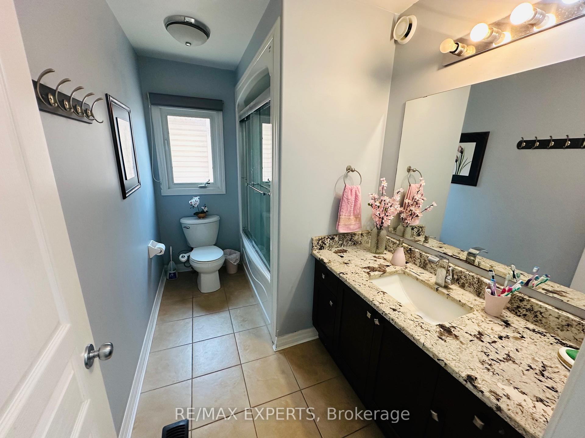 Photo 17 of 87 Newcastle Drive W, Kitchener, Huron Park — HOMEH