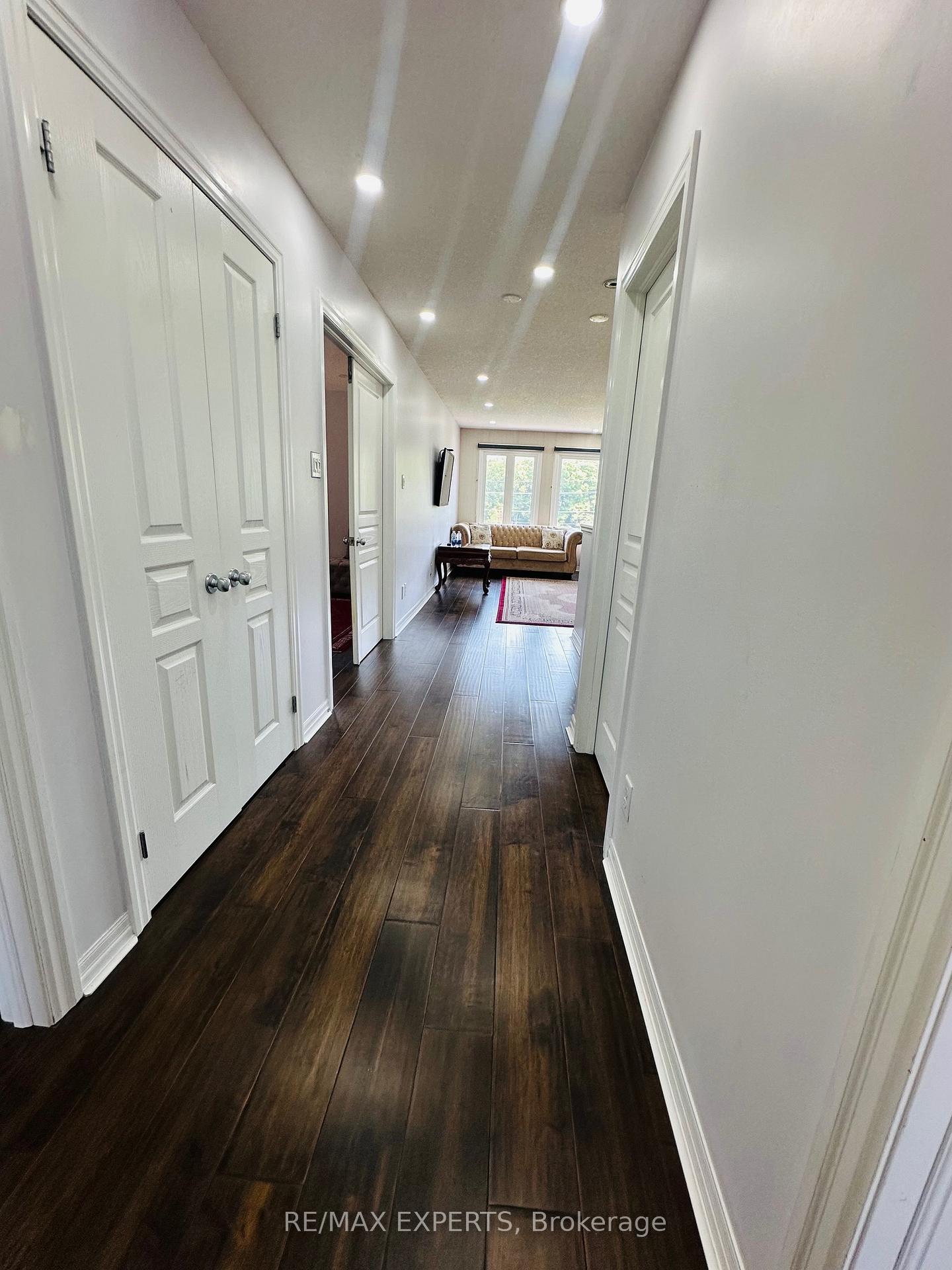 Photo 20 of 87 Newcastle Drive W, Kitchener, Huron Park — HOMEH