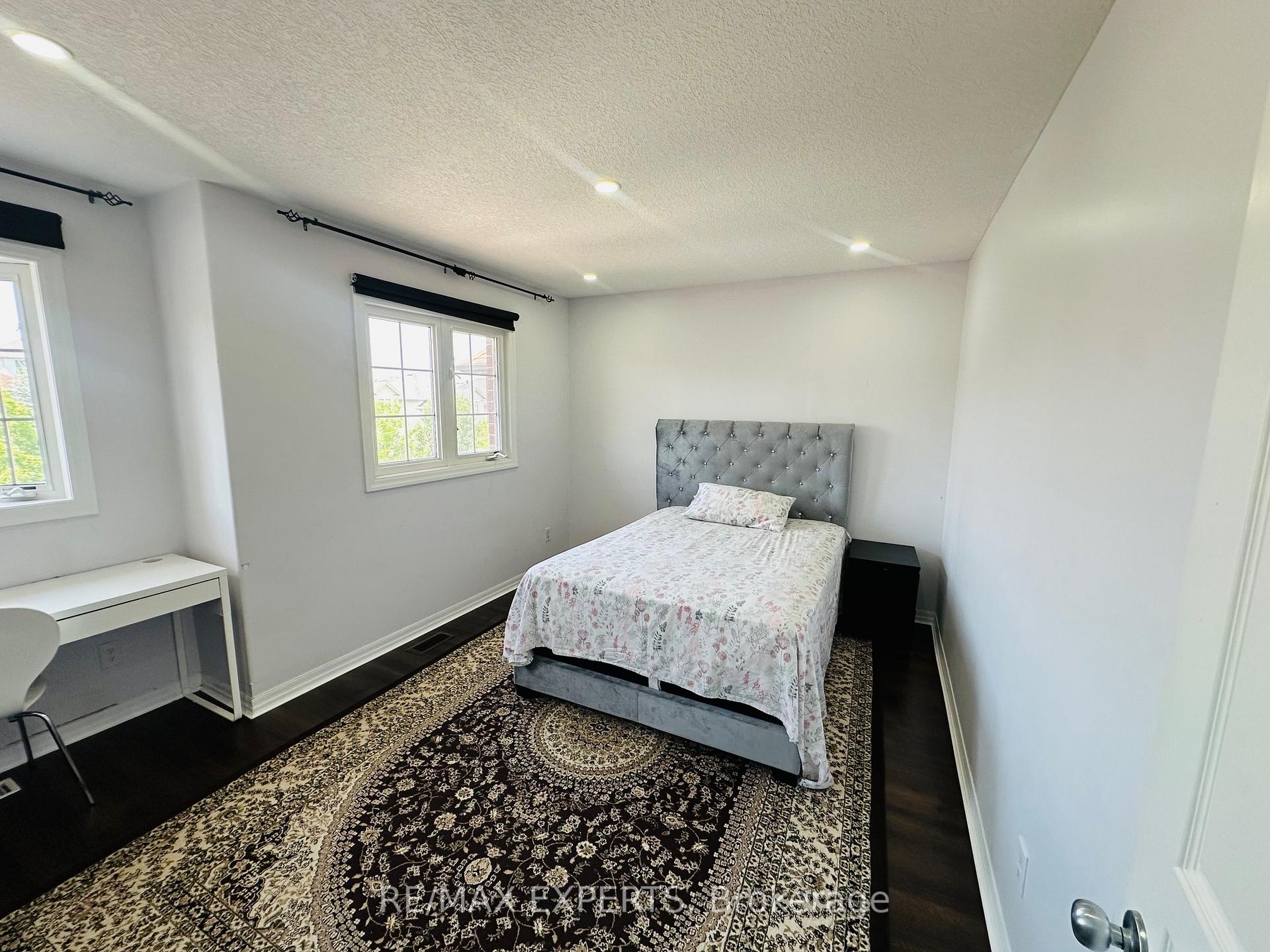 Photo 21 of 87 Newcastle Drive W, Kitchener, Huron Park — HOMEH