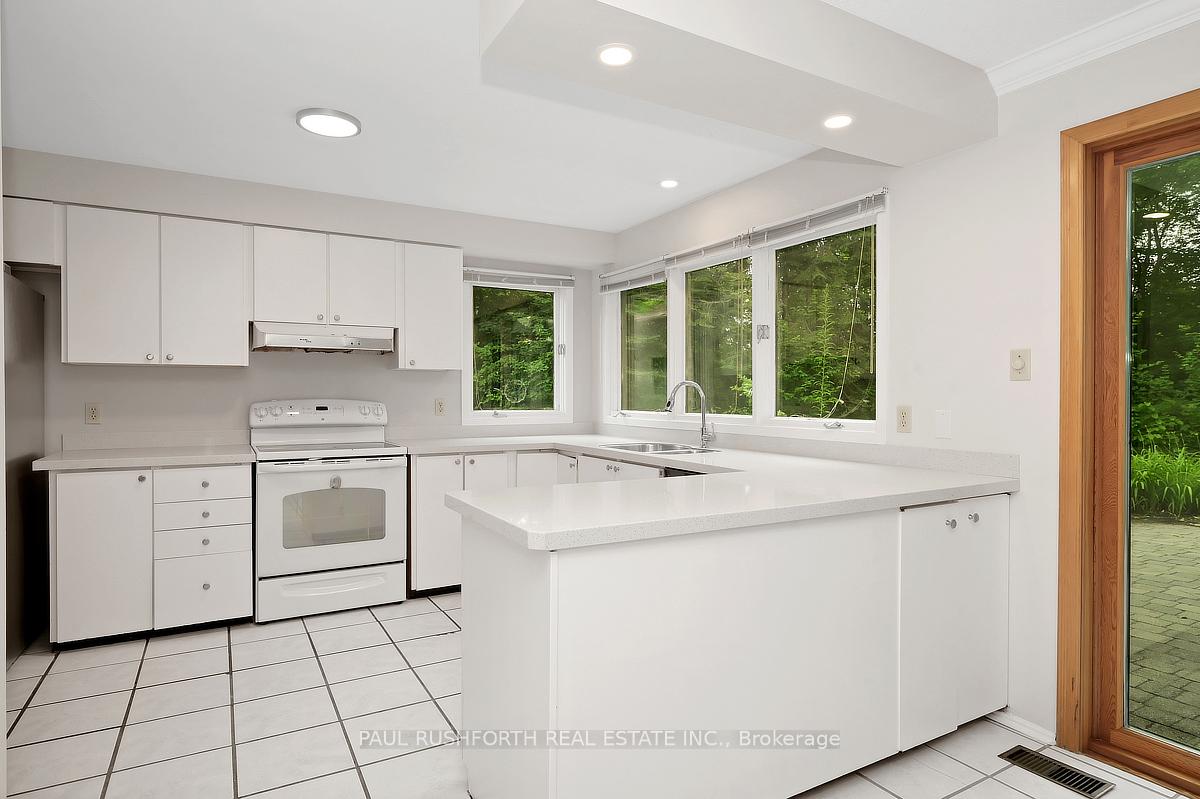 Photo 13 of 33 Camwood Crescent, Ottawa, Arlington Woods — HOMEH
