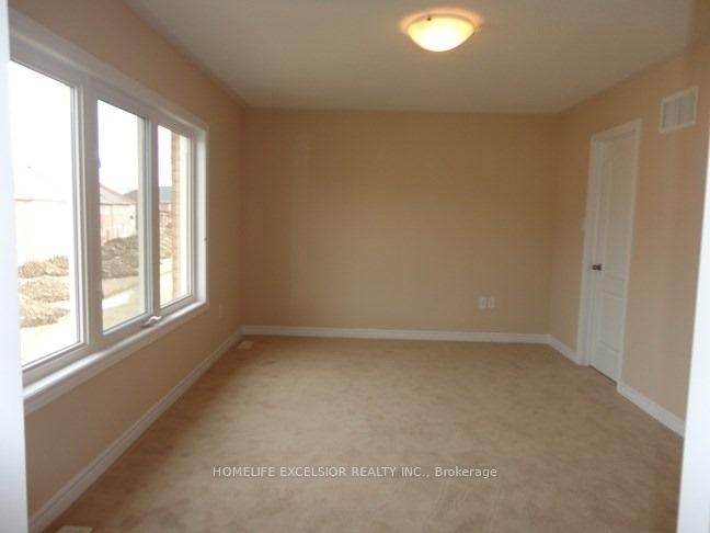 Photo 12 of 17 Pelister Drive, Markham, Greensborough — HOMEH