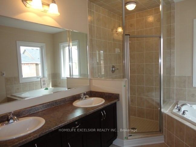 Photo 13 of 17 Pelister Drive, Markham, Greensborough — HOMEH
