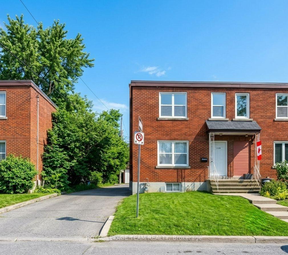 Photo 2 of 1220 Dorchester Avenue, Ottawa, Carlington — HOMEH