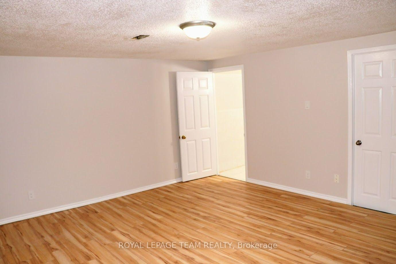 Photo 12 of 1220 Dorchester Avenue, Ottawa, Carlington — HOMEH