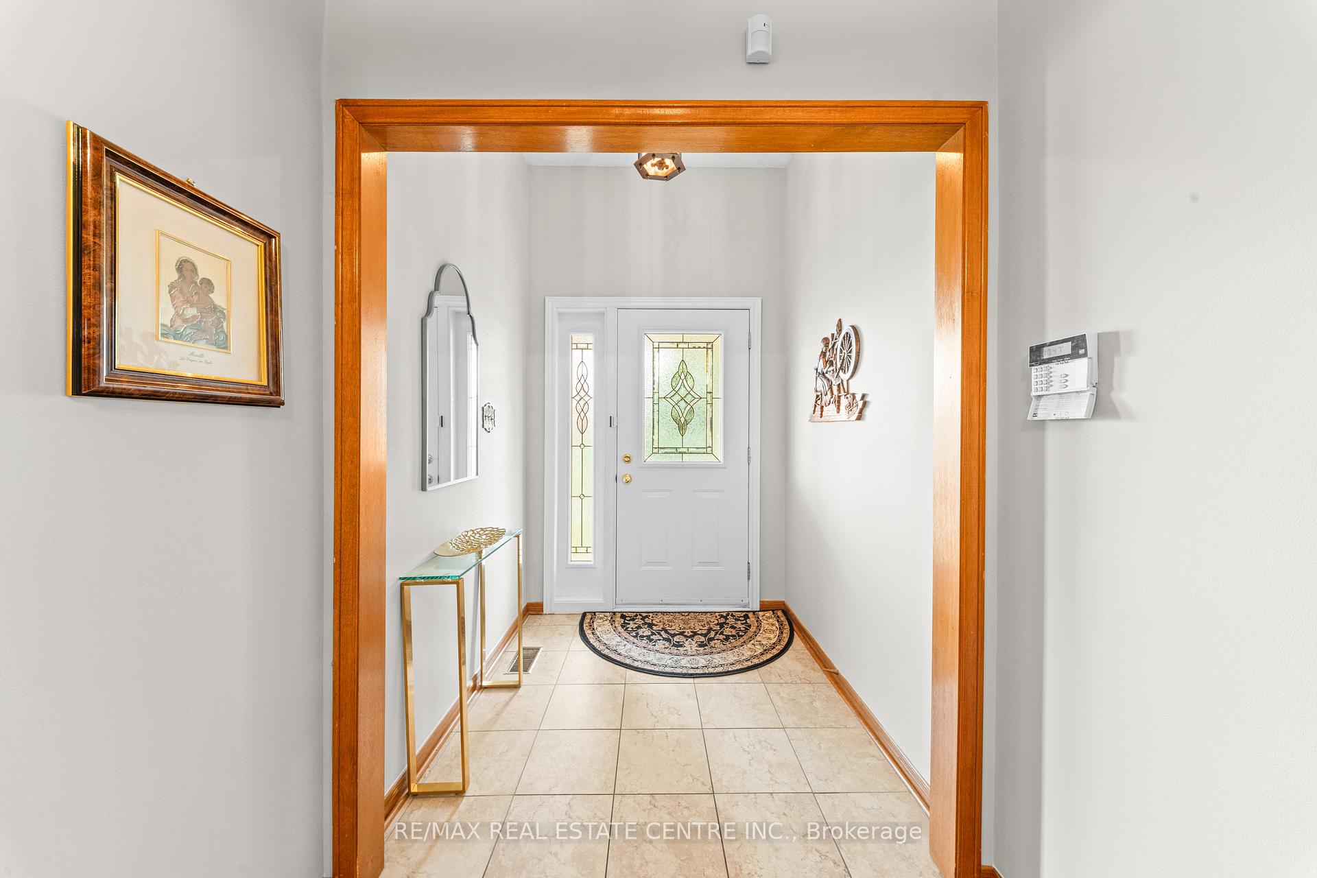 Photo 7 of 78 Panorama Crescent, Brampton, Northgate — HOMEH