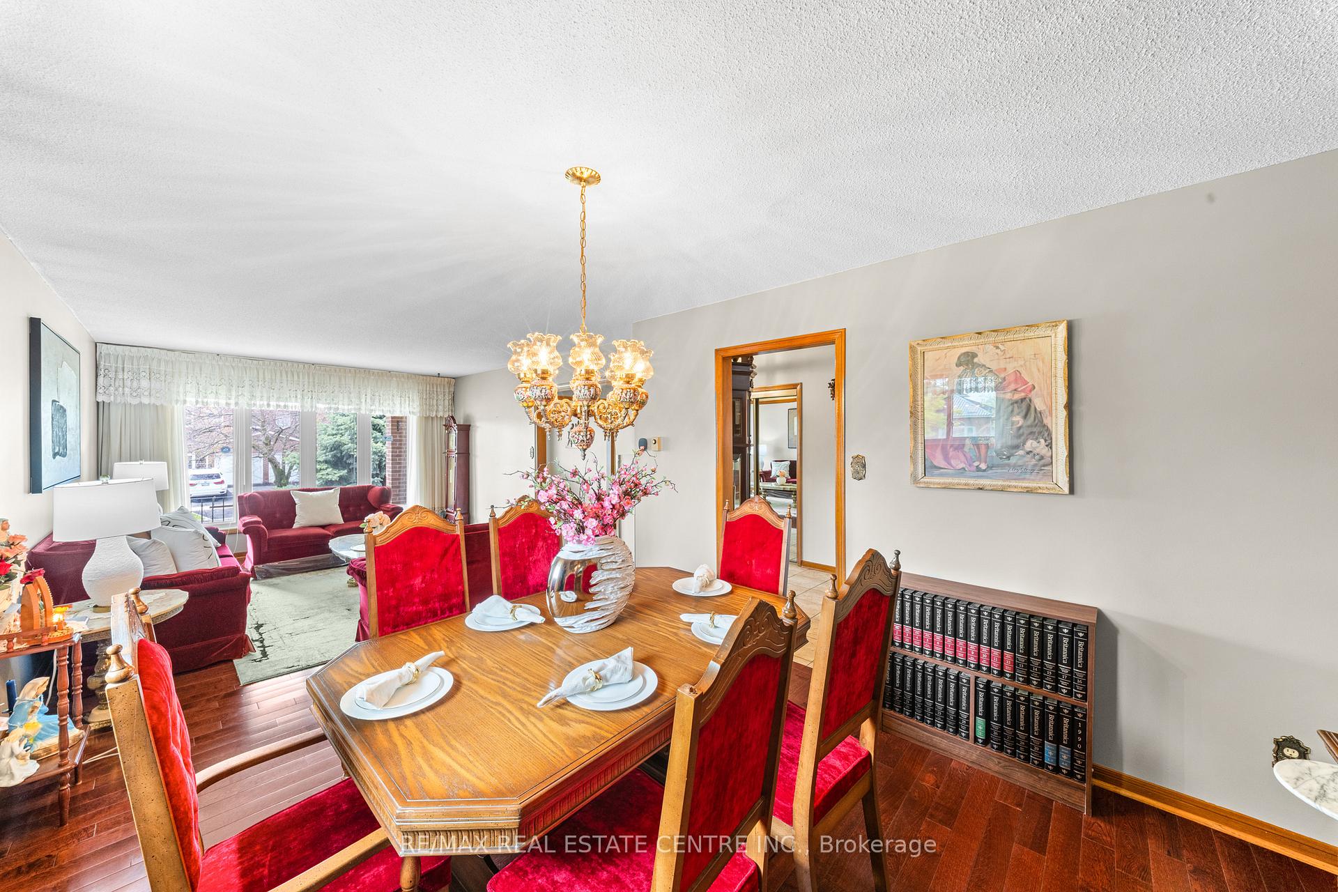 Photo 15 of 78 Panorama Crescent, Brampton, Northgate — HOMEH