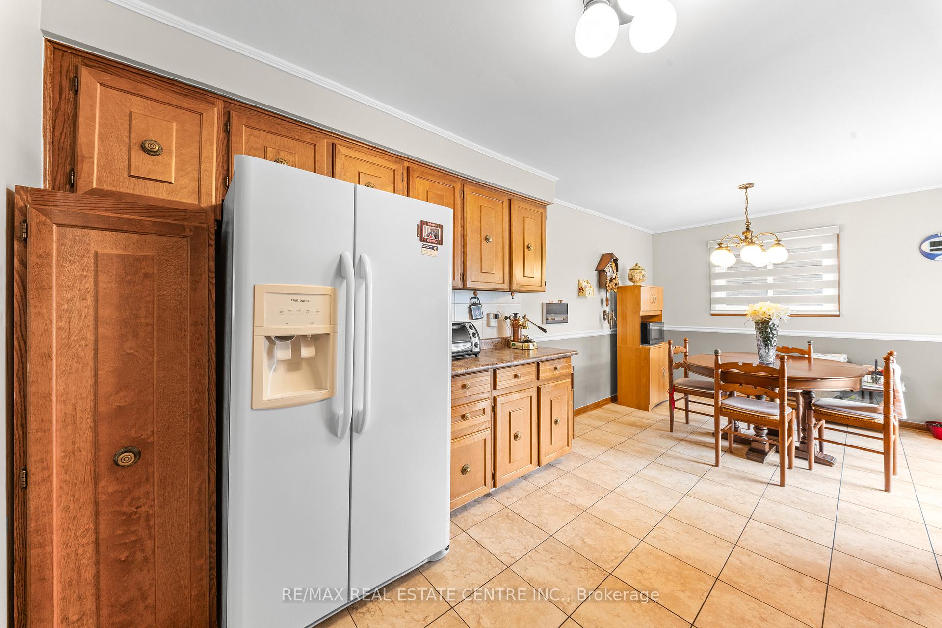 Photo 17 of 78 Panorama Crescent, Brampton, Northgate — HOMEH