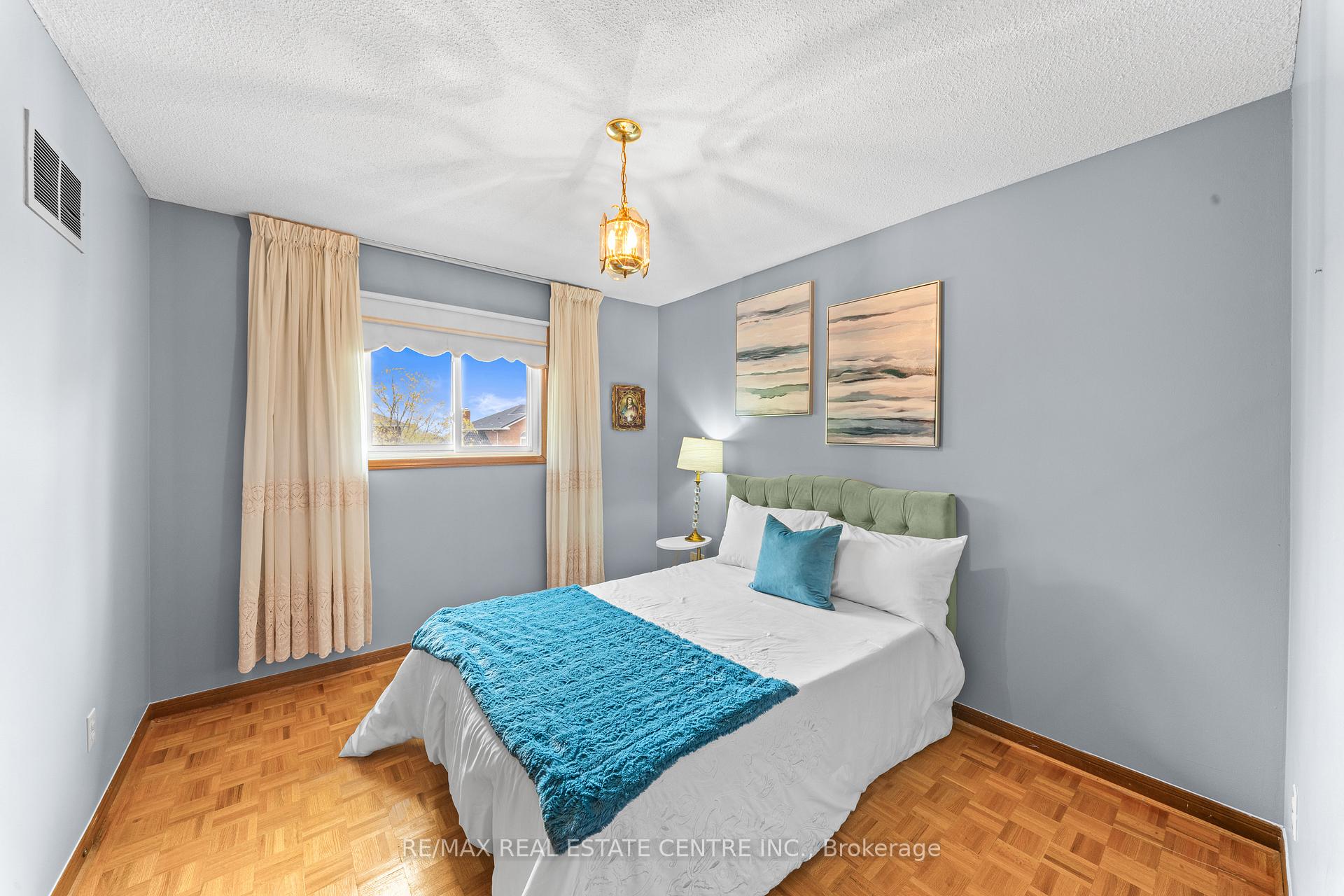 Photo 28 of 78 Panorama Crescent, Brampton, Northgate — HOMEH