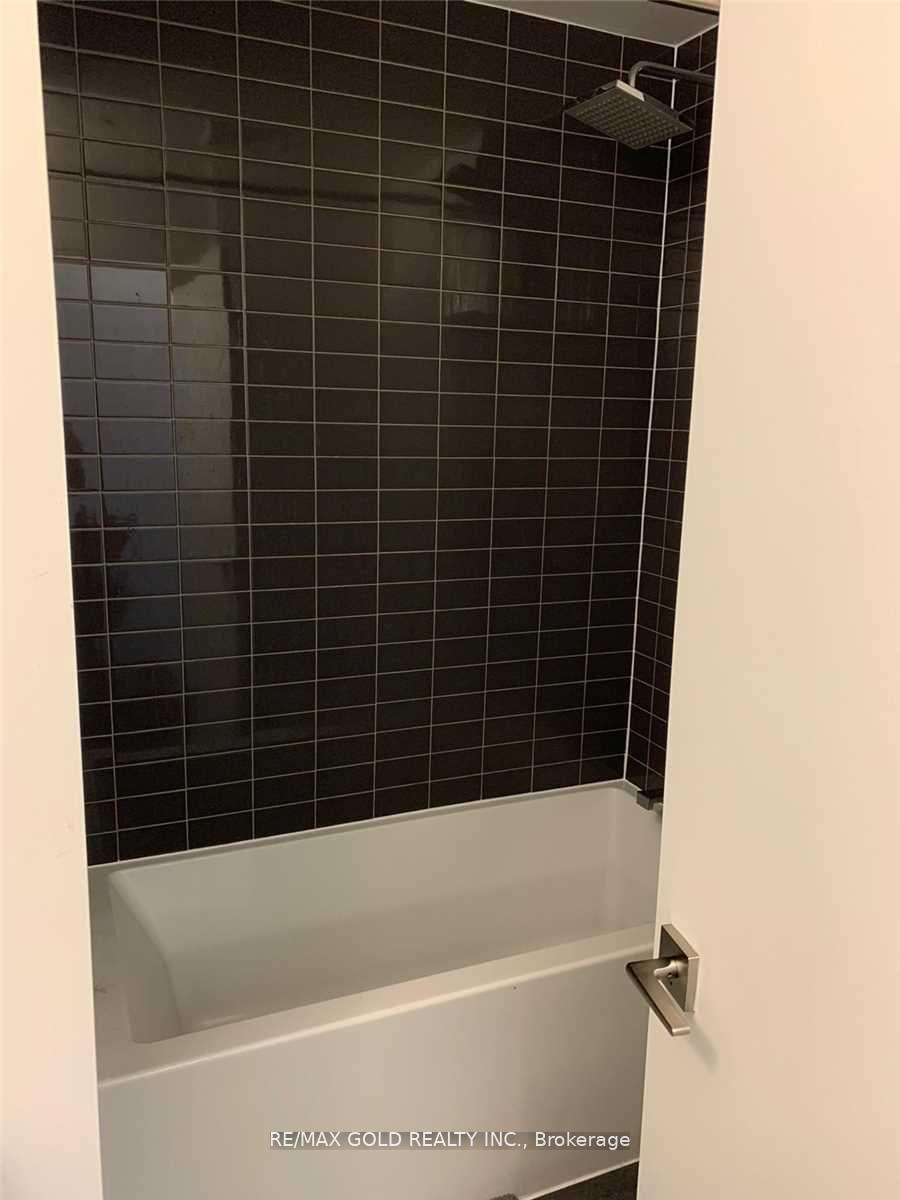 Photo 8 of Unit 2203, 2908 Highway 7, Vaughan, Concord — HOMEH