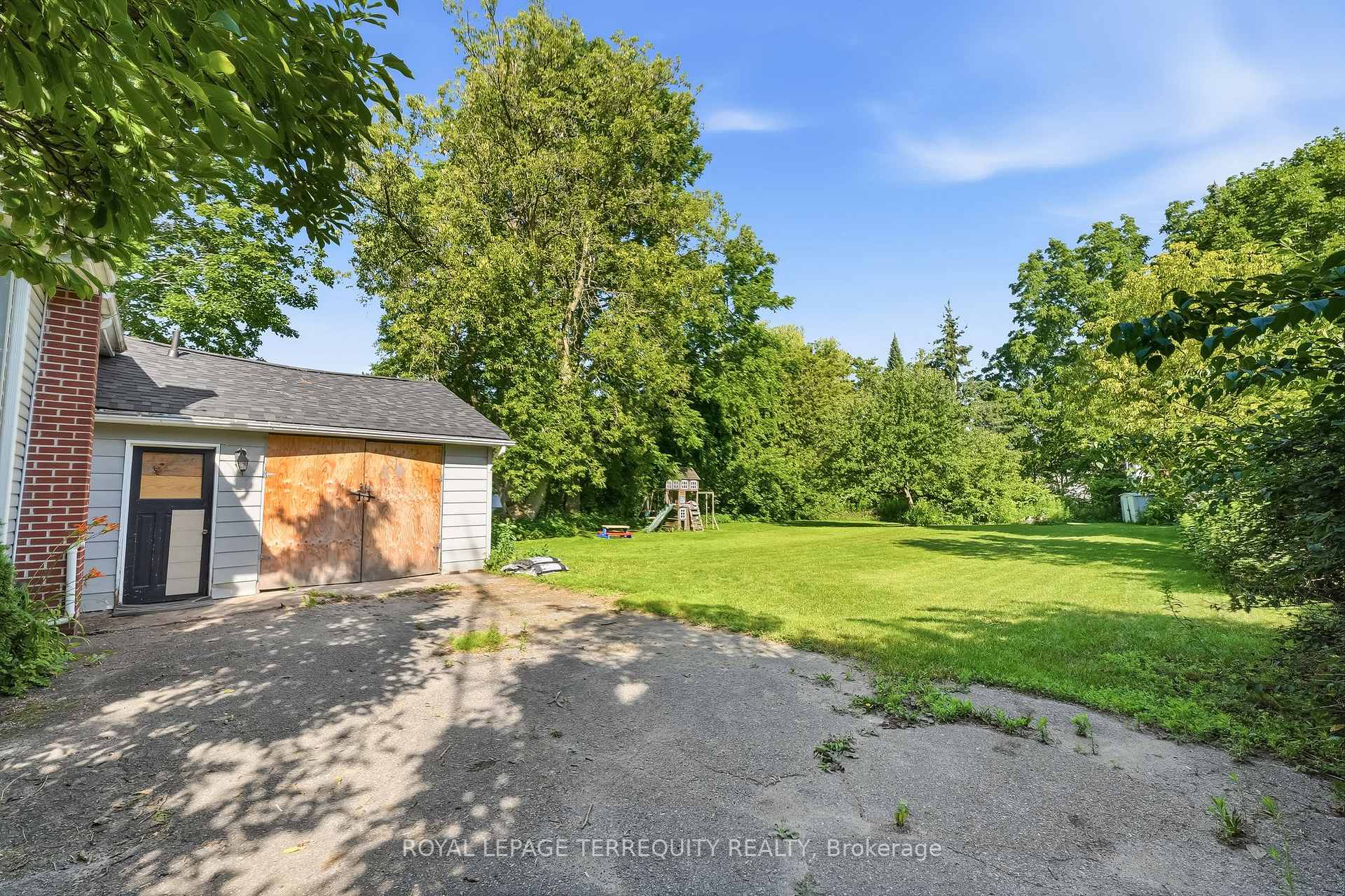 Photo 32 of 20 King Street W, Cramahe, Colborne — HOMEH