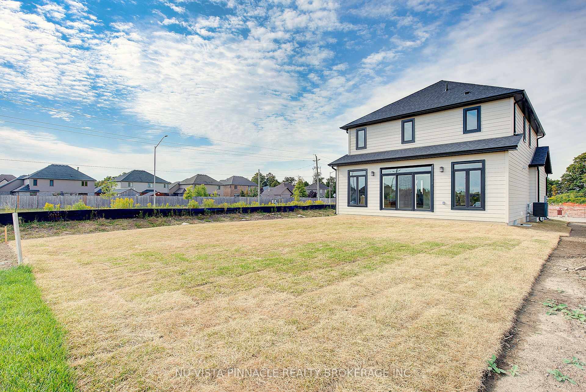 Photo 41 of 10 Woodmere Path, Middlesex Centre, Ilderton — HOMEH