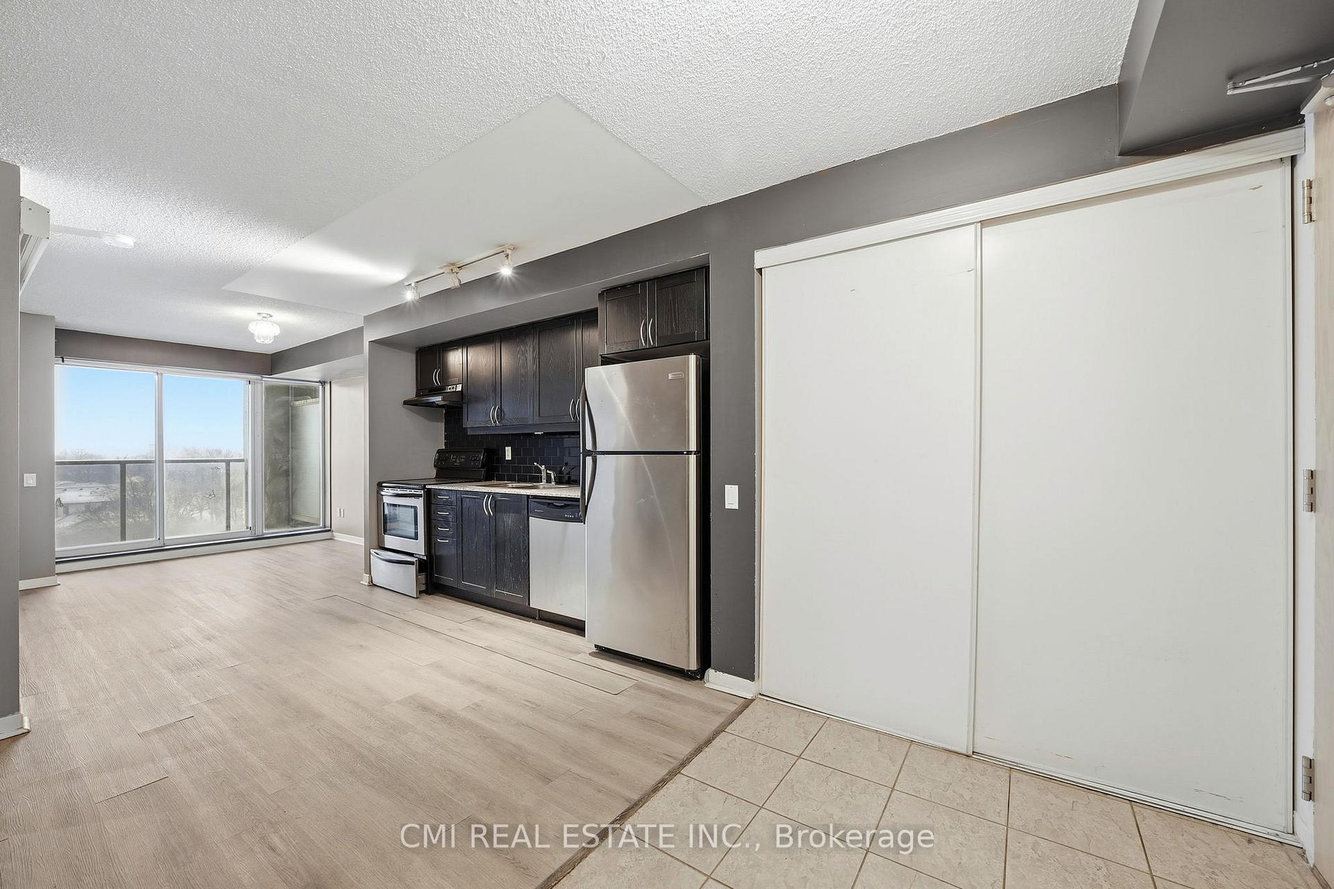 Photo 5 of Unit 615, 1050 The Queens Way, Etobicoke, Islington-City Centre West — HOMEH