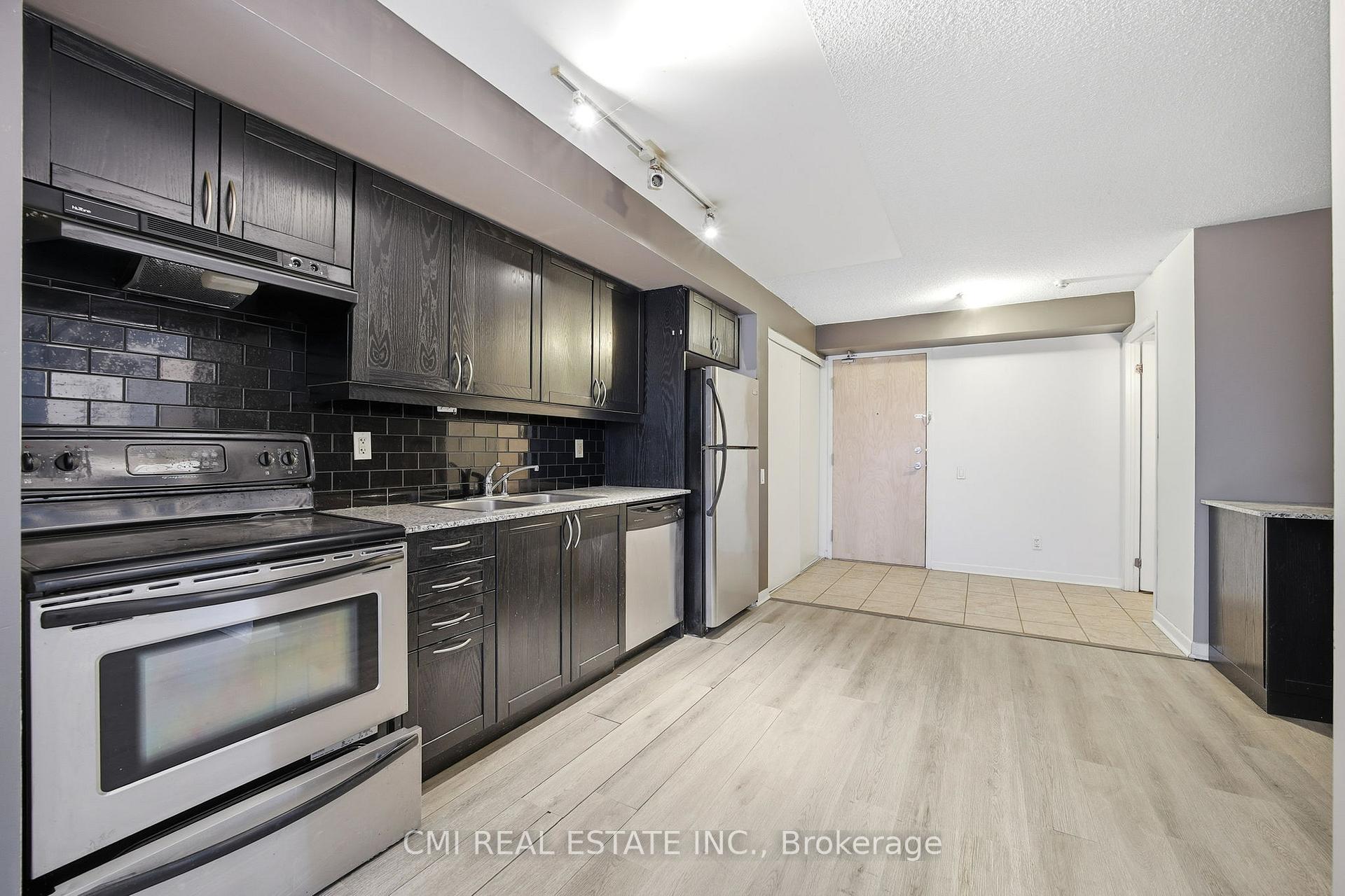 Photo 11 of Unit 615, 1050 The Queens Way, Etobicoke, Islington-City Centre West — HOMEH
