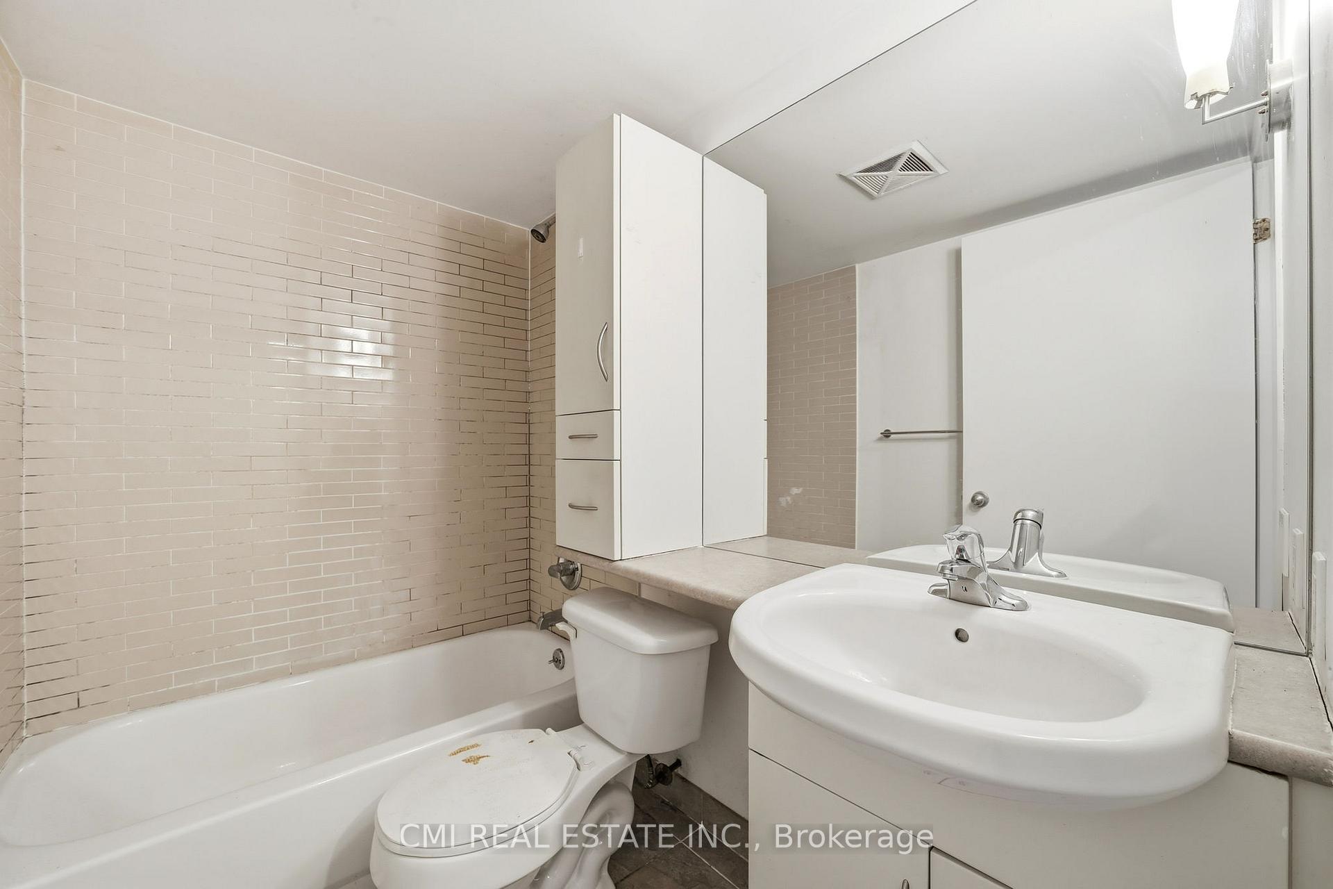 Photo 23 of Unit 615, 1050 The Queens Way, Etobicoke, Islington-City Centre West — HOMEH