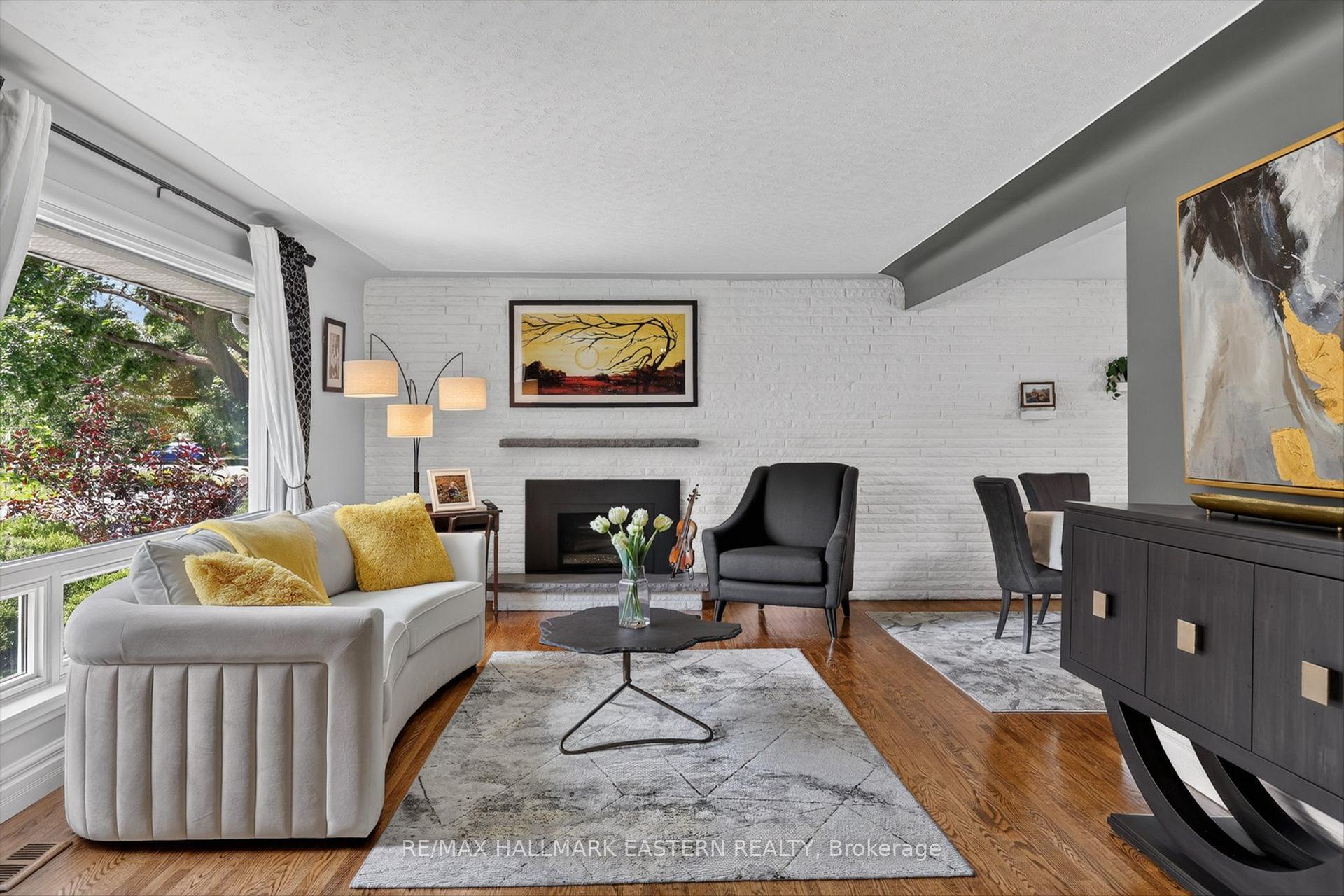 Photo 4 of 894 Kawartha Drive, Peterborough, Monaghan Ward 2 — HOMEH
