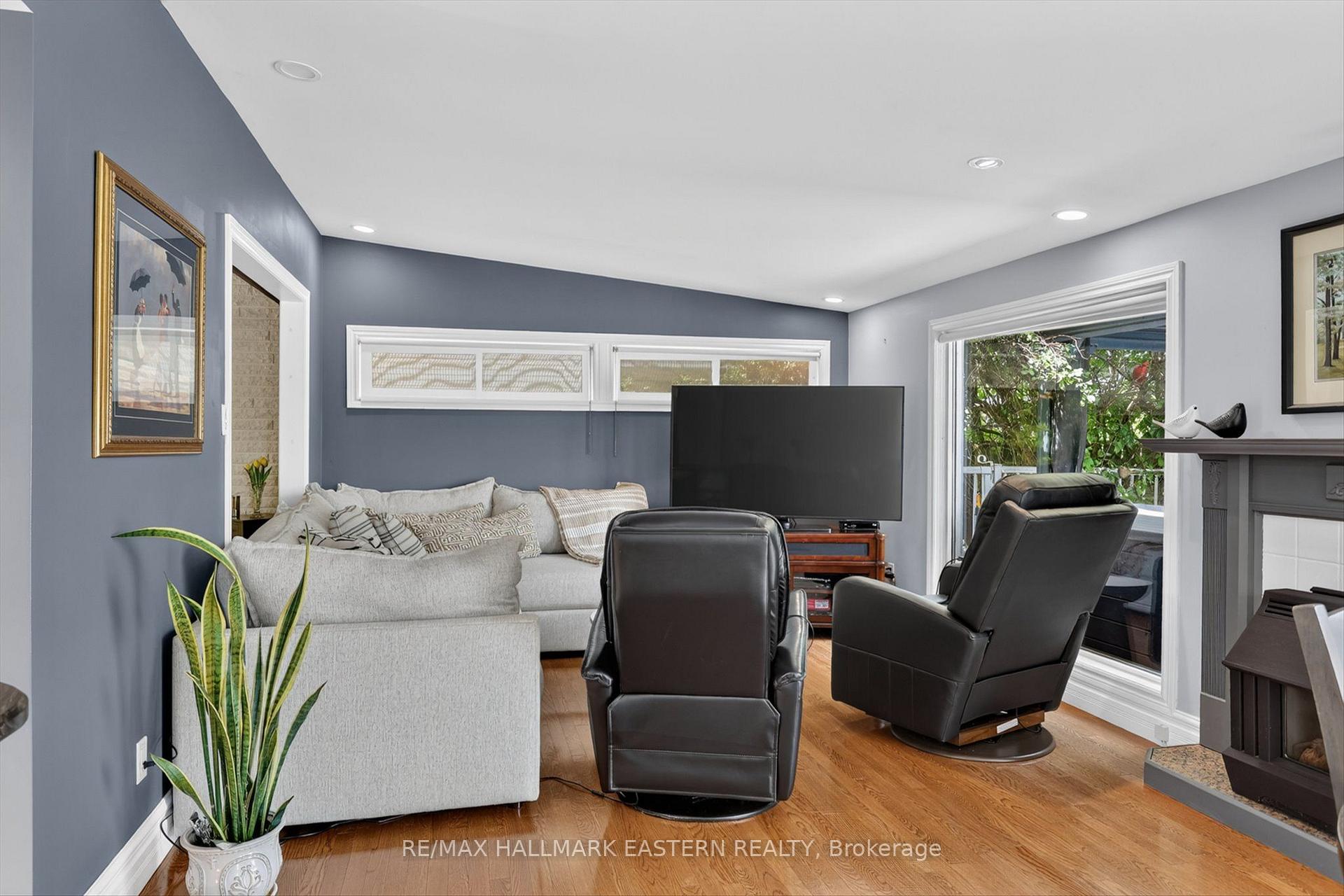 Photo 17 of 894 Kawartha Drive, Peterborough, Monaghan Ward 2 — HOMEH