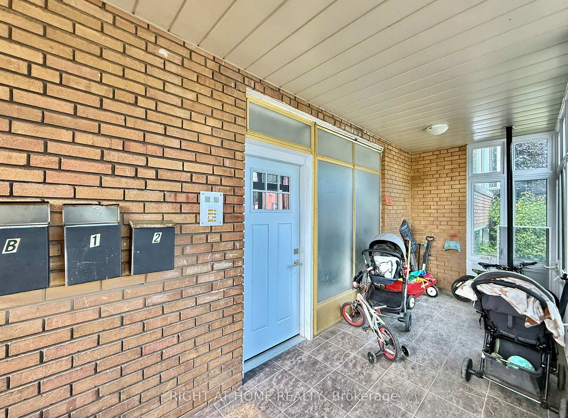 Photo 3 of Unit 3, 20 Belvidere Avenue, Toronto, Humewood-Cedarvale — HOMEH
