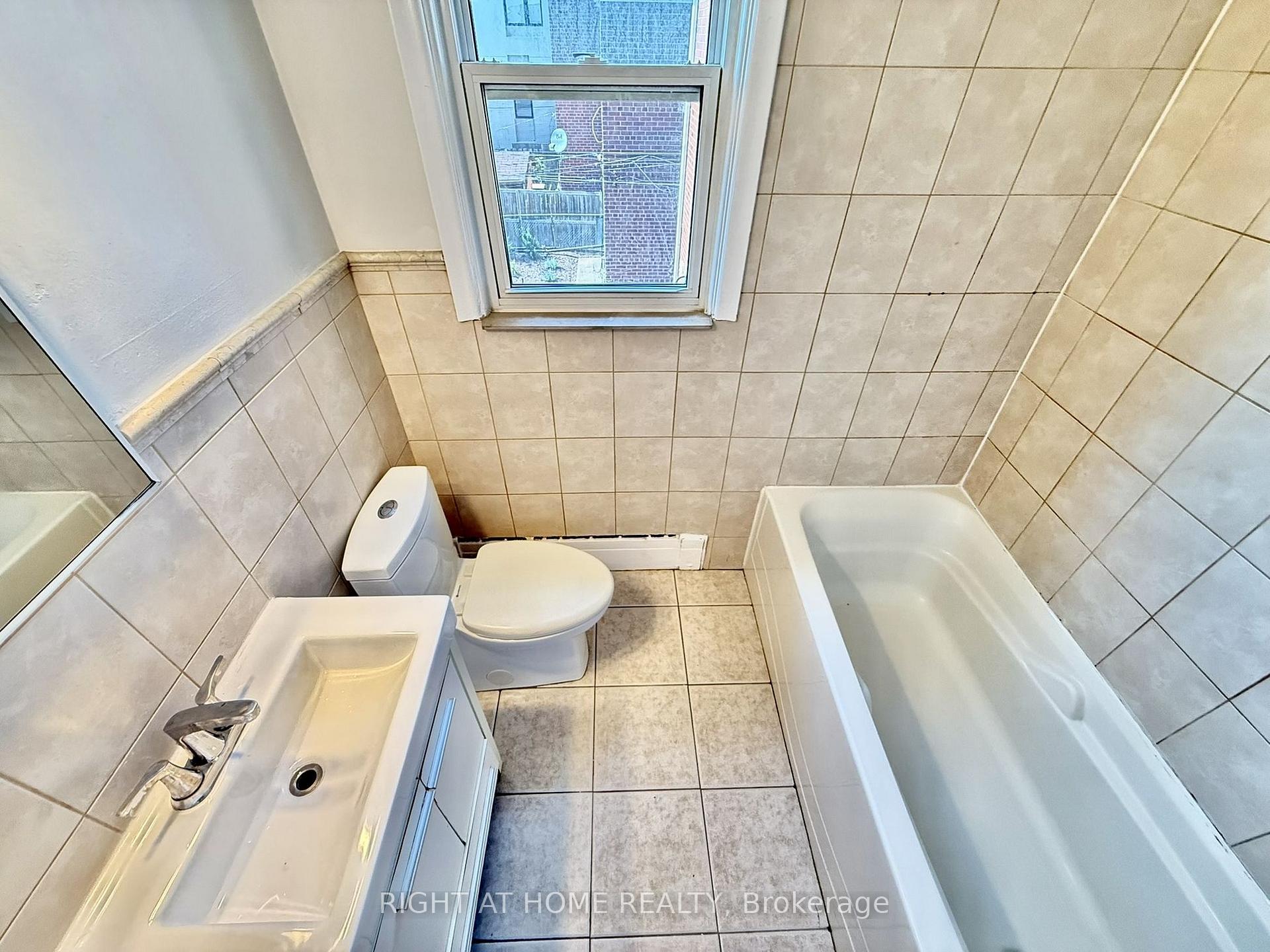 Photo 24 of Unit 3, 20 Belvidere Avenue, Toronto, Humewood-Cedarvale — HOMEH