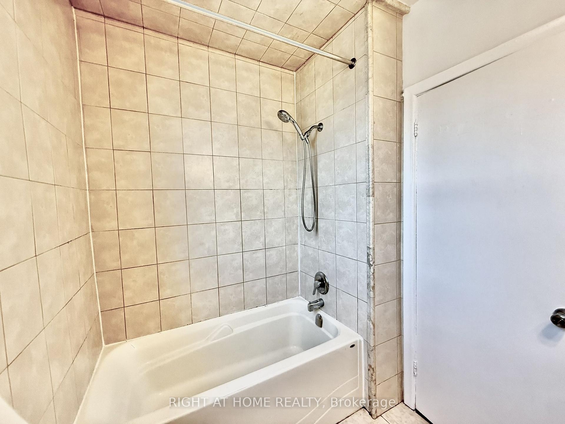 Photo 26 of Unit 3, 20 Belvidere Avenue, Toronto, Humewood-Cedarvale — HOMEH