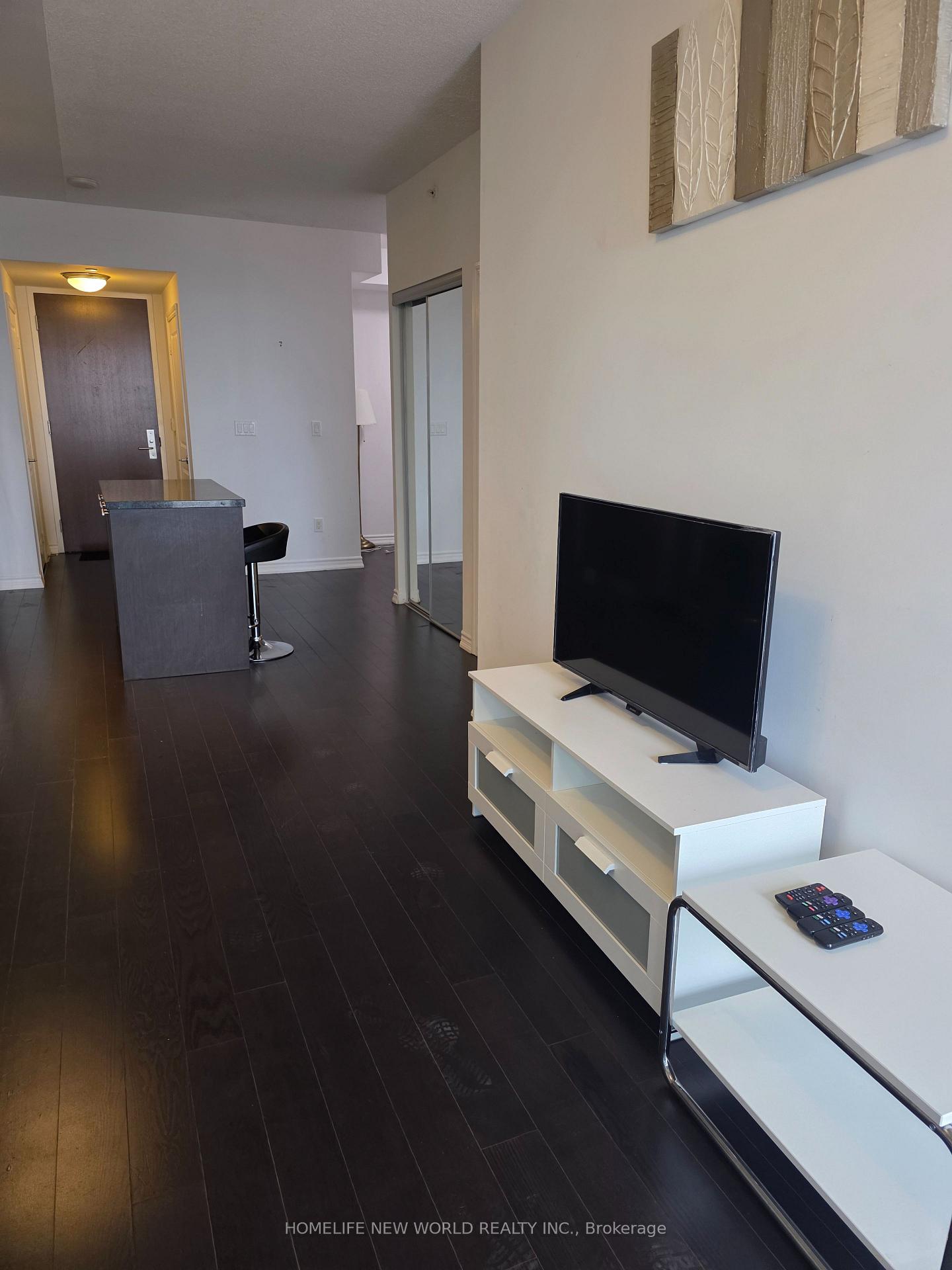 Photo 3 of Unit 3313, 386 Yonge Street, Toronto, Bay Street Corridor — HOMEH