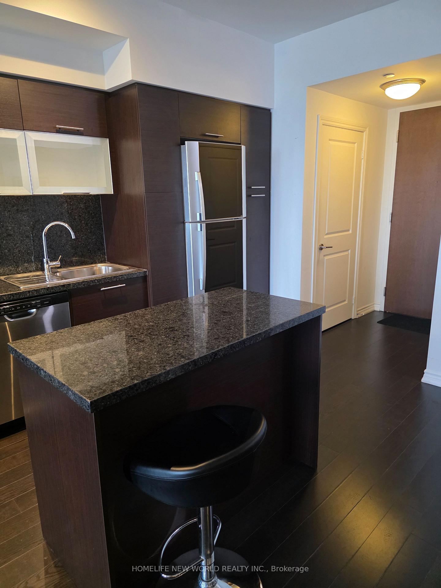 Photo 4 of Unit 3313, 386 Yonge Street, Toronto, Bay Street Corridor — HOMEH