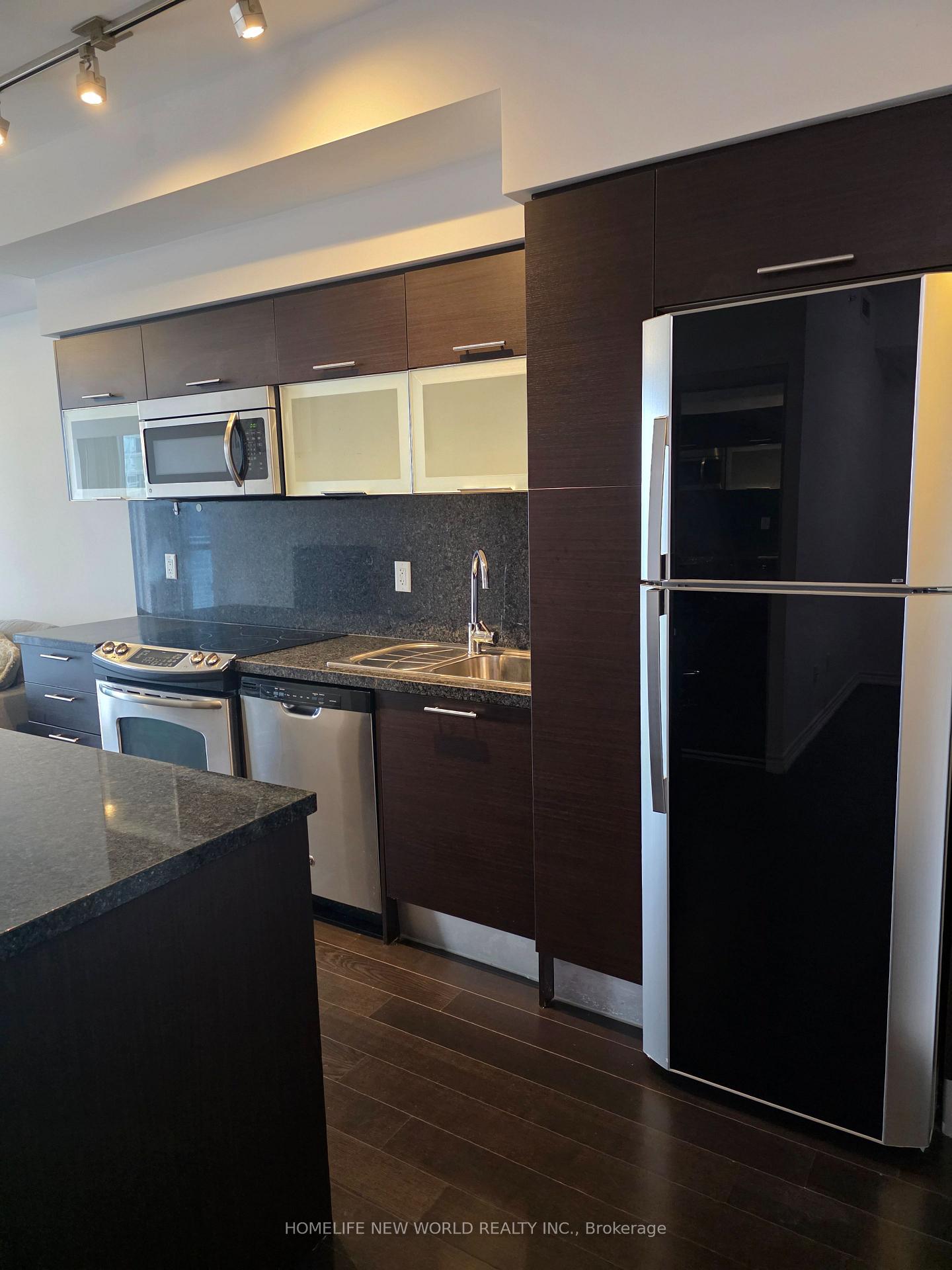 Photo 6 of Unit 3313, 386 Yonge Street, Toronto, Bay Street Corridor — HOMEH