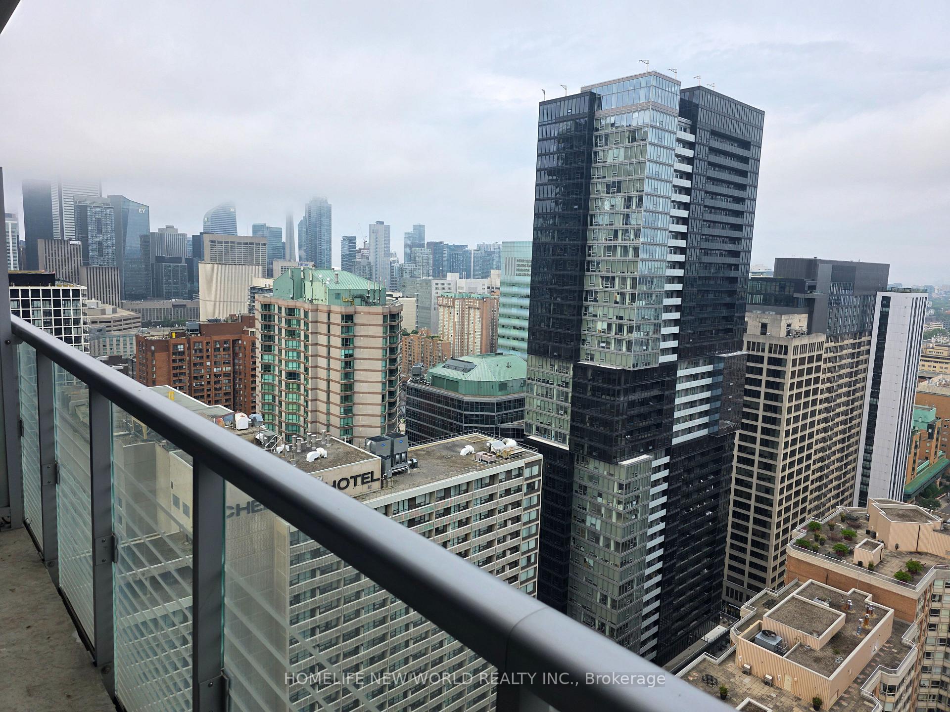 Photo 11 of Unit 3313, 386 Yonge Street, Toronto, Bay Street Corridor — HOMEH