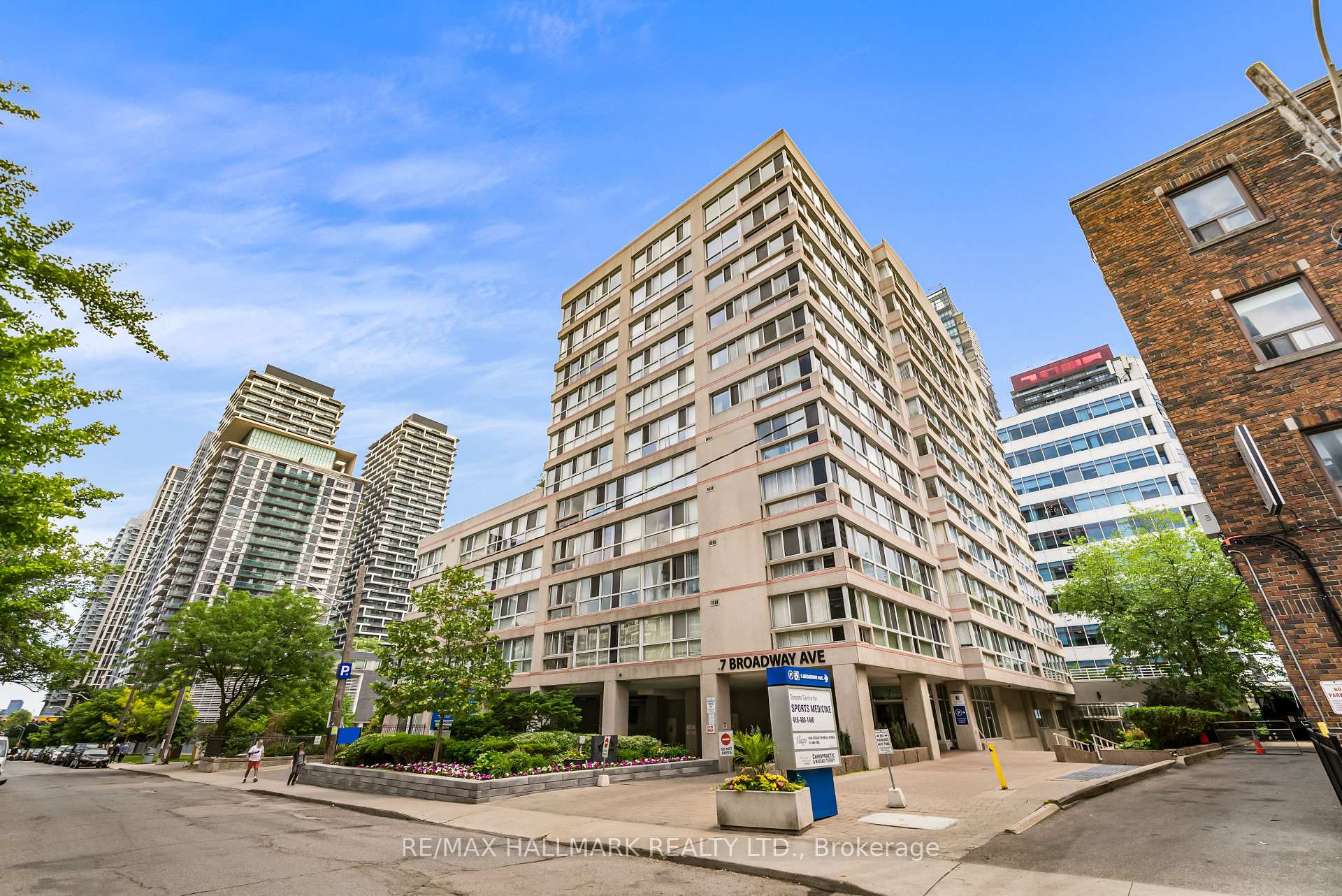 Photo 2 of Unit 506, 7 Broadway Avenue, Toronto, Mount Pleasant West — HOMEH