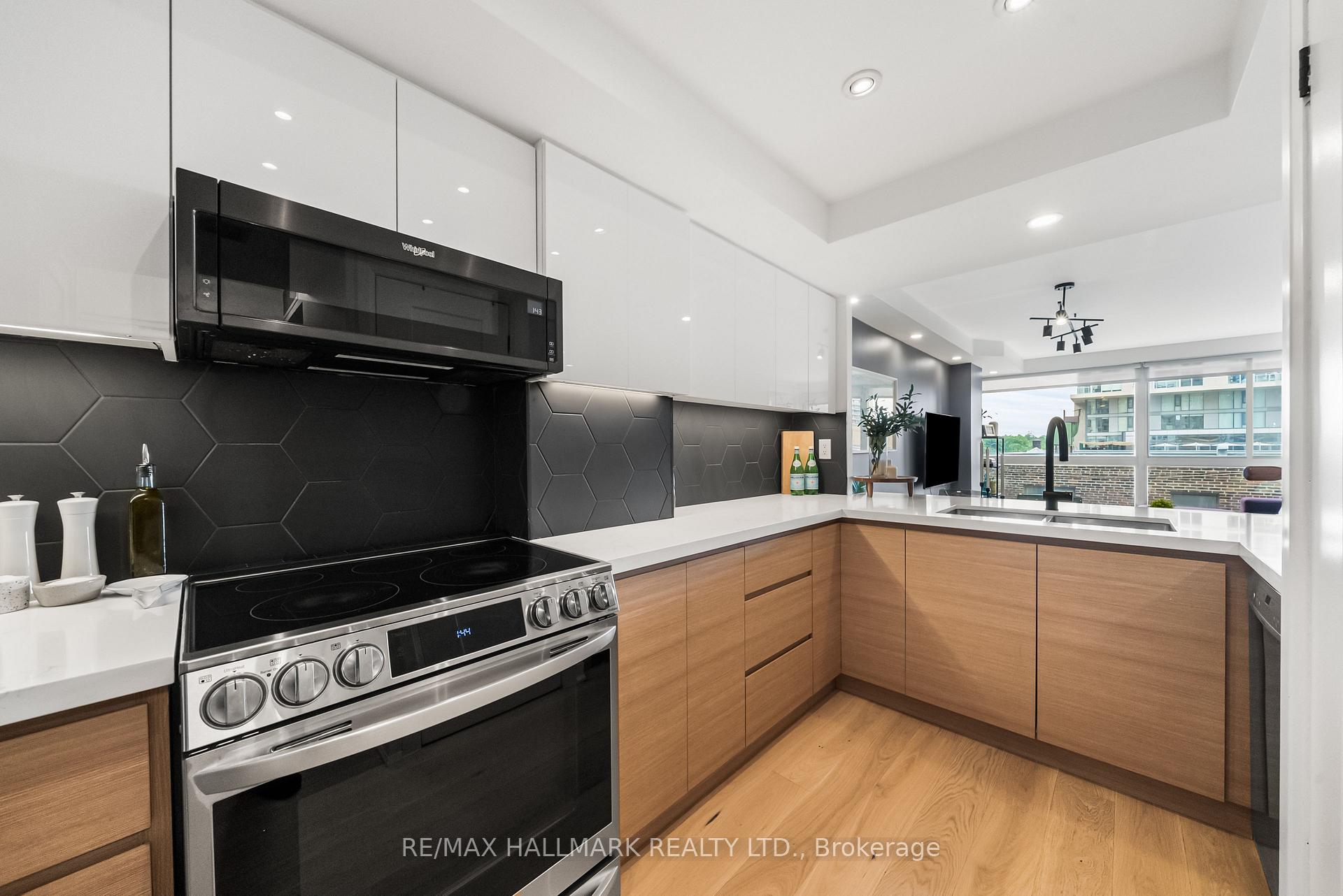 Photo 8 of Unit 506, 7 Broadway Avenue, Toronto, Mount Pleasant West — HOMEH