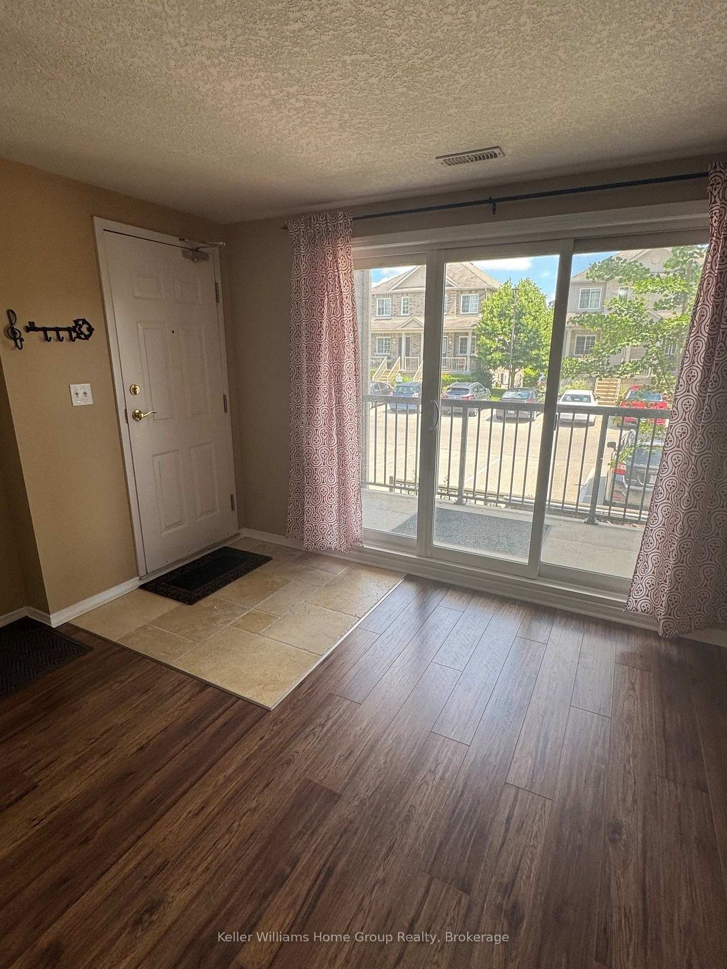 Photo 4 of Unit 26, 35 Mountford Drive, Guelph, Grange Road — HOMEH