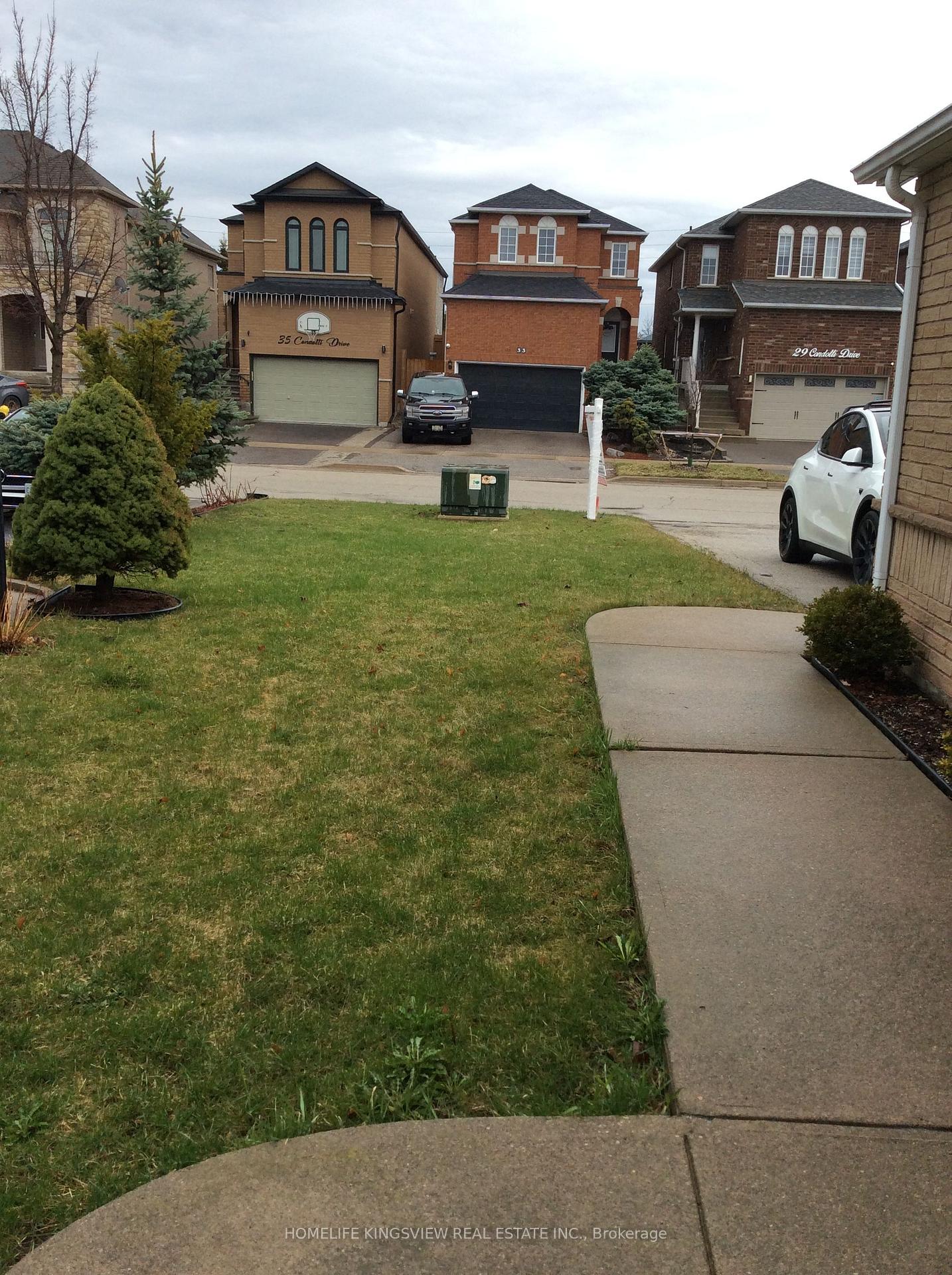 Photo 3 of 30 Condotti Drive, Vaughan, West Woodbridge — HOMEH