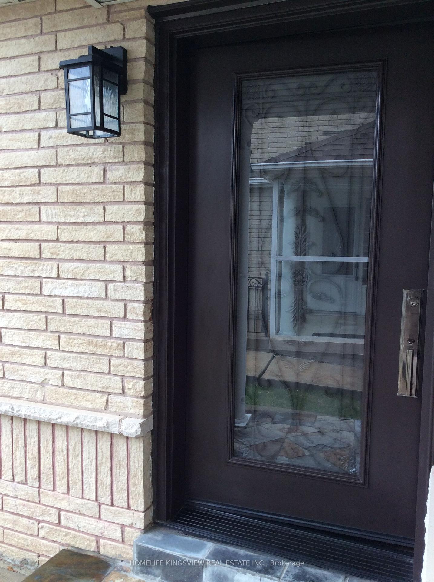Photo 7 of 30 Condotti Drive, Vaughan, West Woodbridge — HOMEH