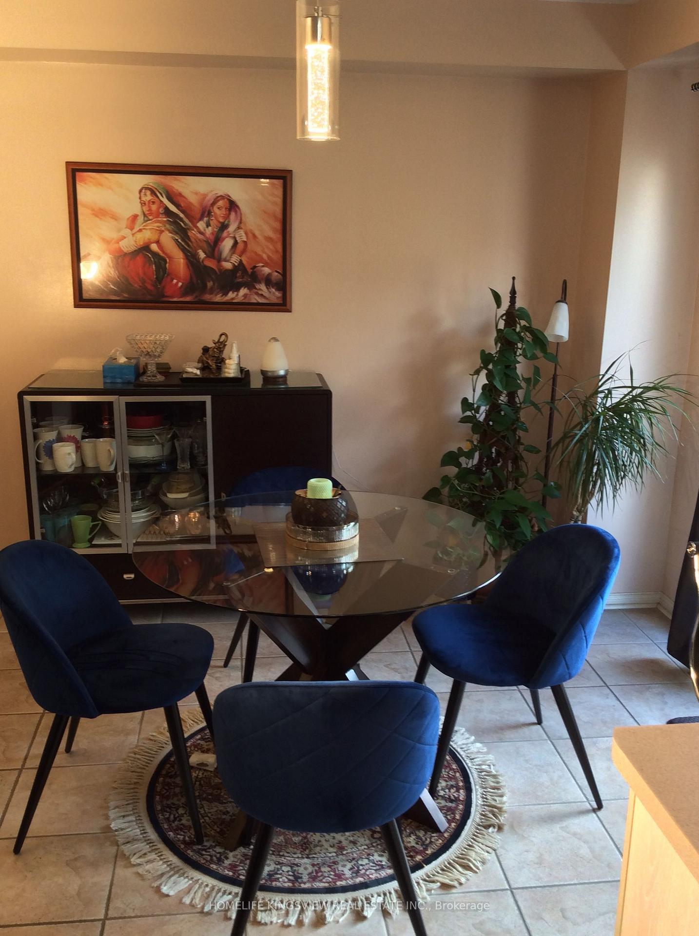 Photo 12 of 30 Condotti Drive, Vaughan, West Woodbridge — HOMEH