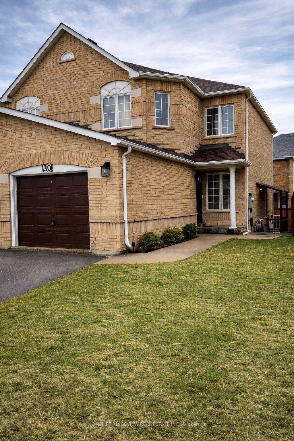 Photo 2 of 30 Condotti Drive, Vaughan, West Woodbridge — HOMEH