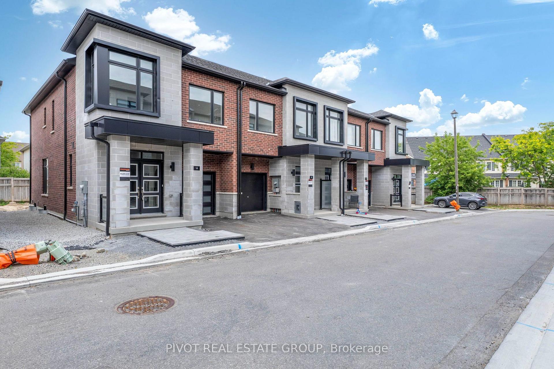 Photo 1 of 14 Observatory Way, Whitby, Brooklin — HOMEH