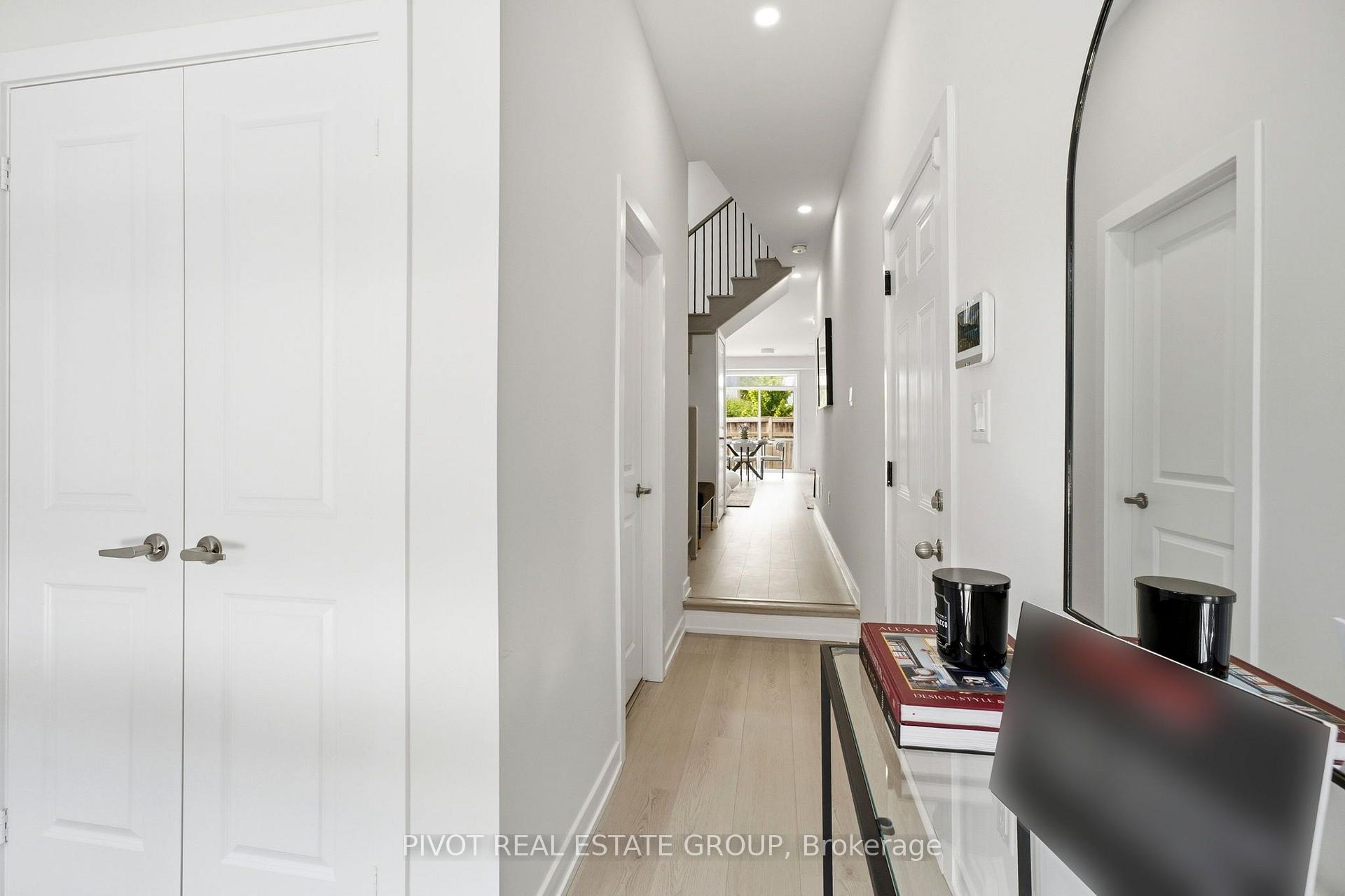 Photo 7 of 14 Observatory Way, Whitby, Brooklin — HOMEH