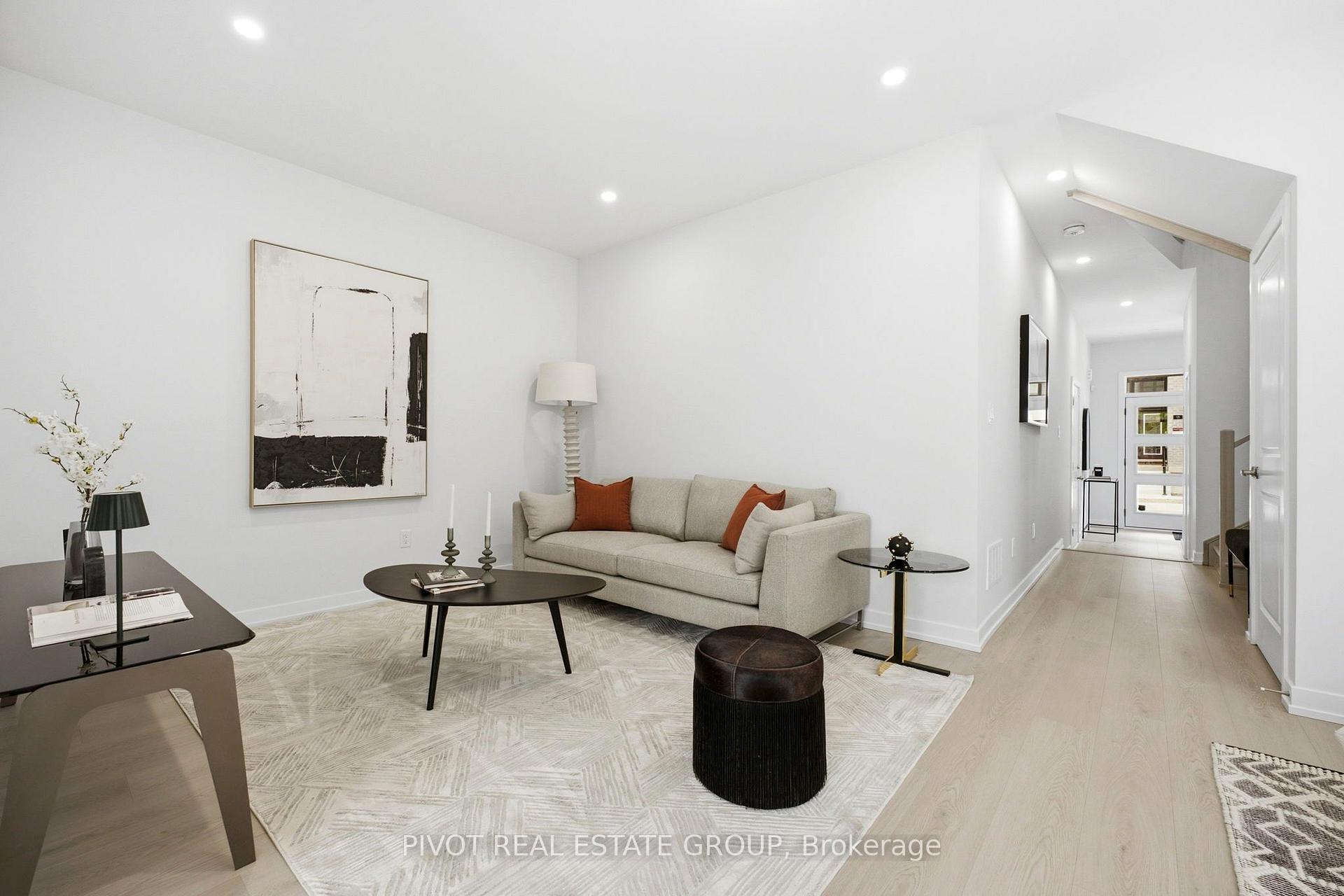 Photo 12 of 14 Observatory Way, Whitby, Brooklin — HOMEH