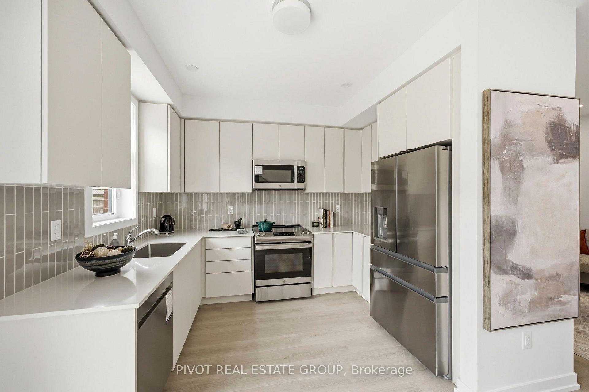 Photo 18 of 14 Observatory Way, Whitby, Brooklin — HOMEH