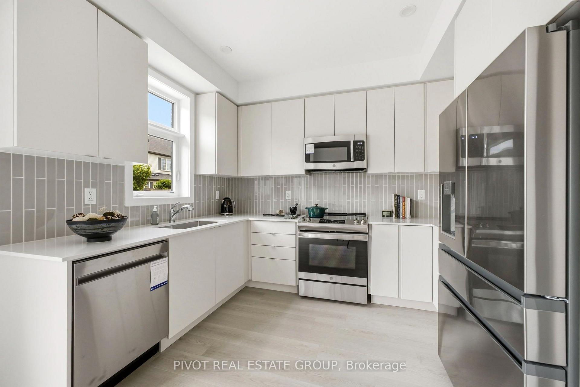 Photo 19 of 14 Observatory Way, Whitby, Brooklin — HOMEH
