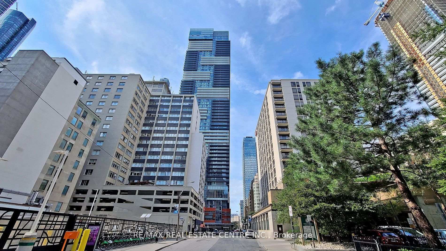 Photo 3 of Unit 2605, 7 Grenville Street, Toronto, Bay Street Corridor — HOMEH