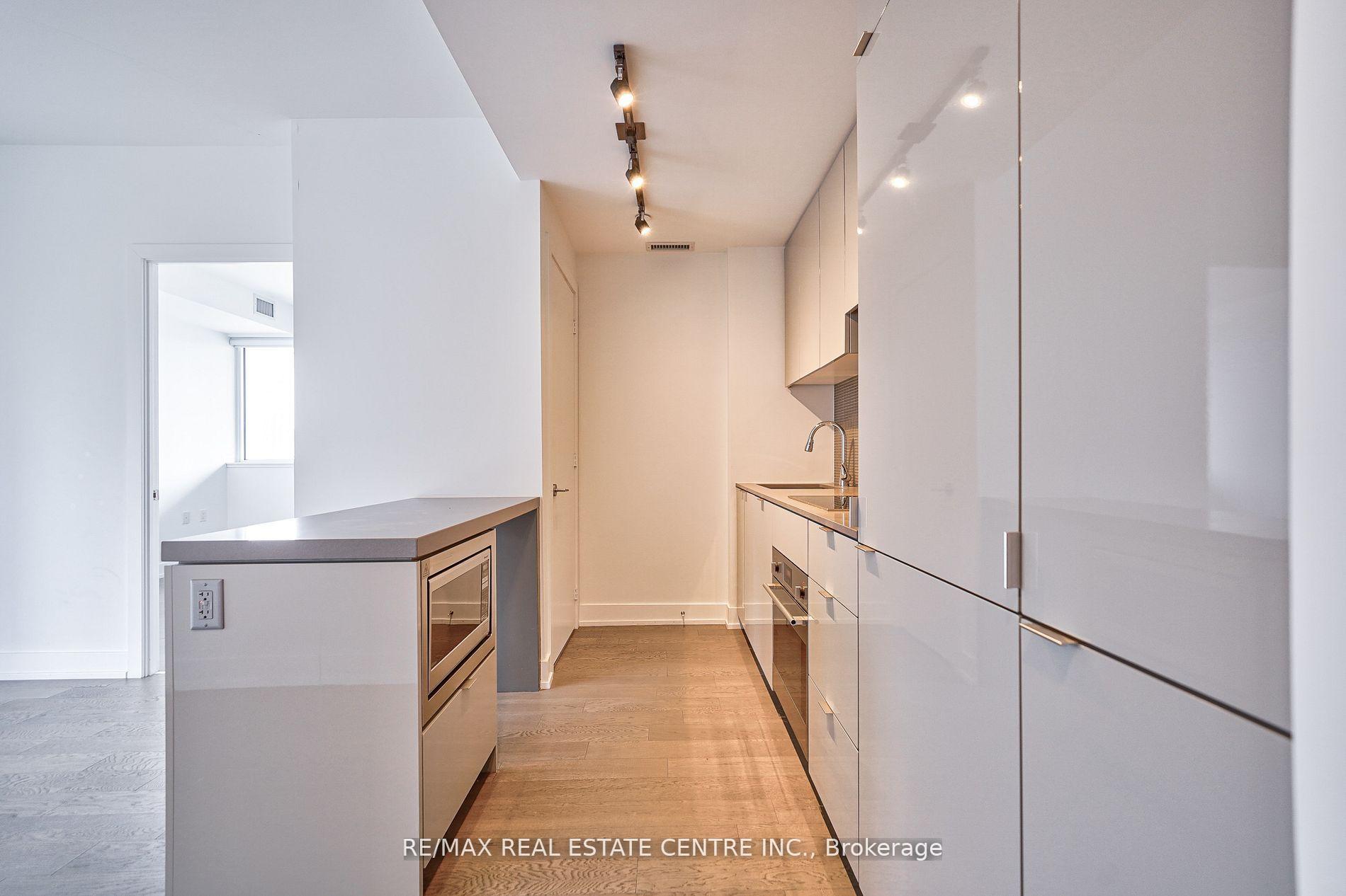Photo 10 of Unit 2605, 7 Grenville Street, Toronto, Bay Street Corridor — HOMEH