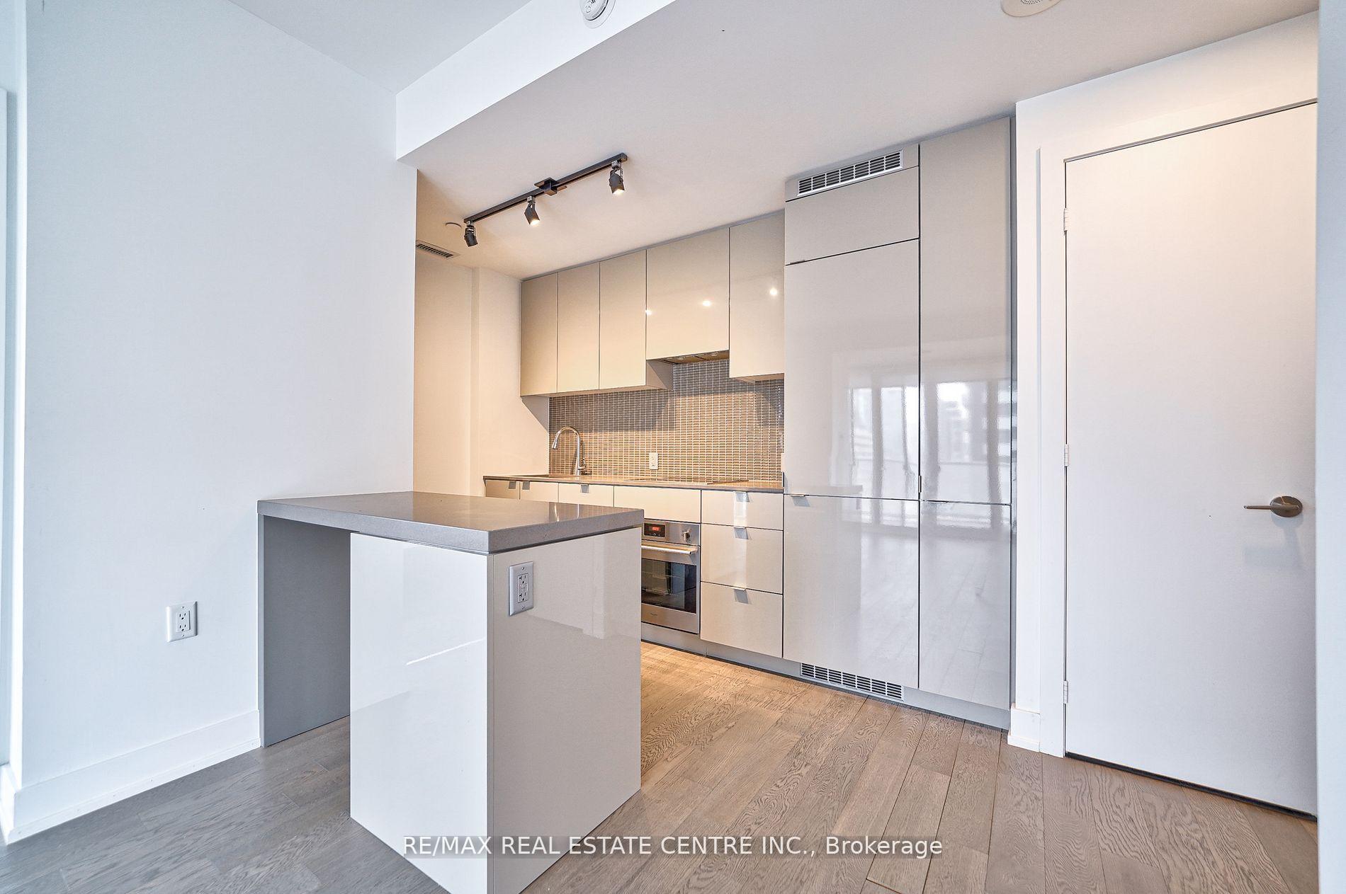 Photo 11 of Unit 2605, 7 Grenville Street, Toronto, Bay Street Corridor — HOMEH