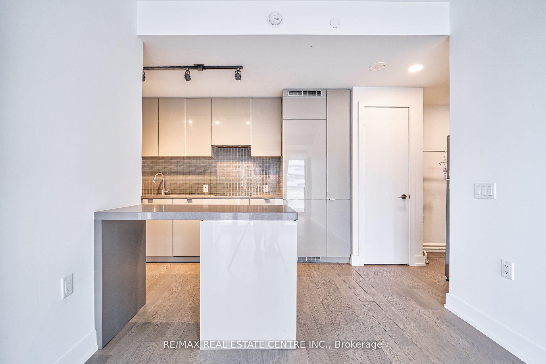 Photo 12 of Unit 2605, 7 Grenville Street, Toronto, Bay Street Corridor — HOMEH