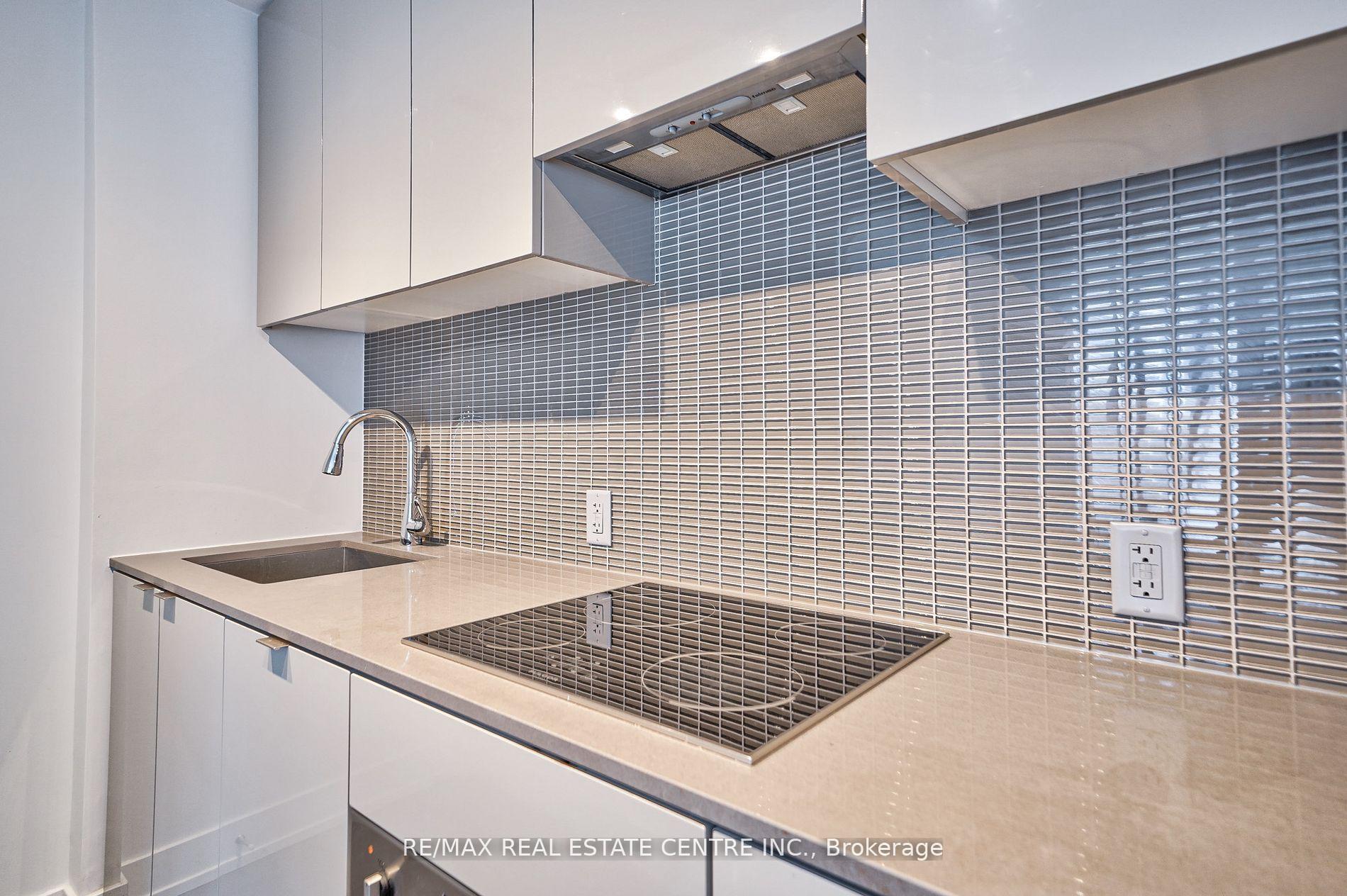 Photo 15 of Unit 2605, 7 Grenville Street, Toronto, Bay Street Corridor — HOMEH