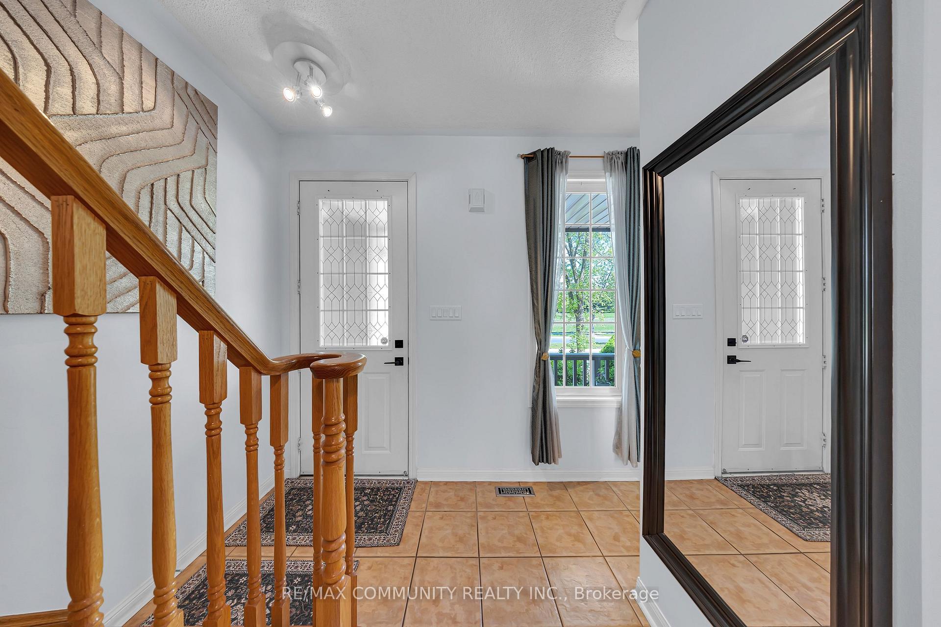 Photo 4 of 65 White's Hill Avenue, Markham, Cornell — HOMEH