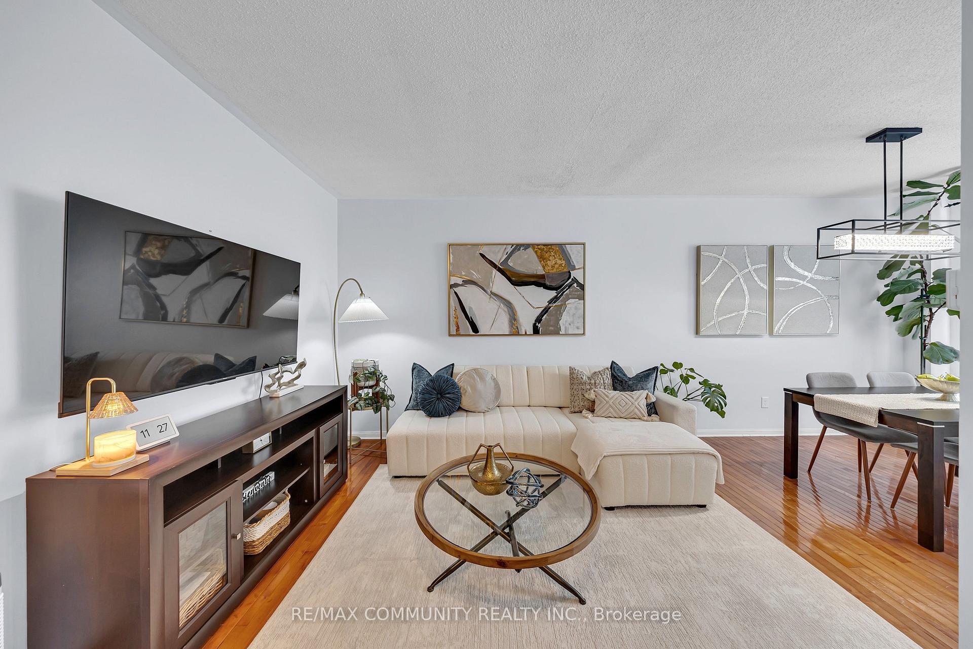 Photo 7 of 65 White's Hill Avenue, Markham, Cornell — HOMEH