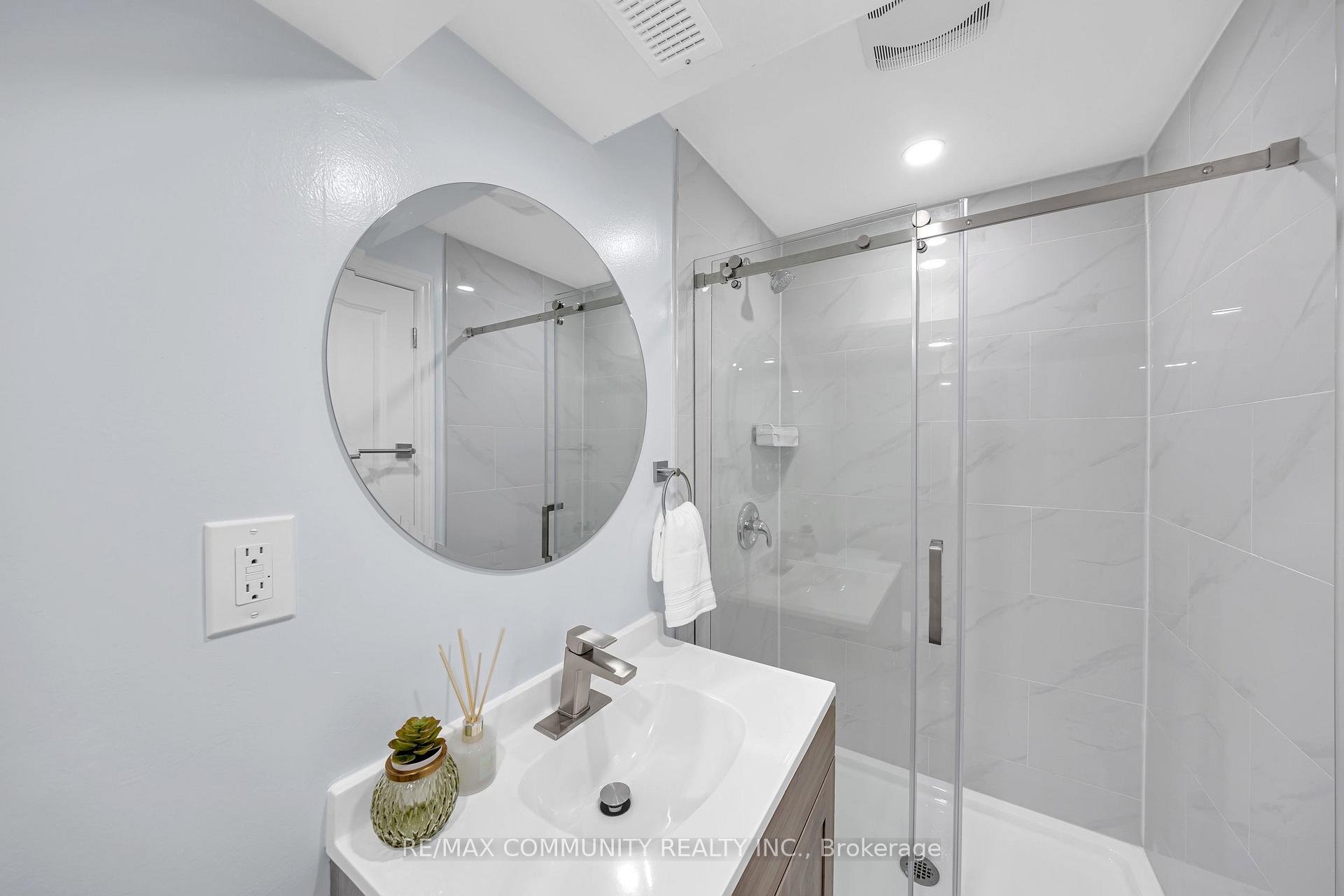 Photo 35 of 65 White's Hill Avenue, Markham, Cornell — HOMEH