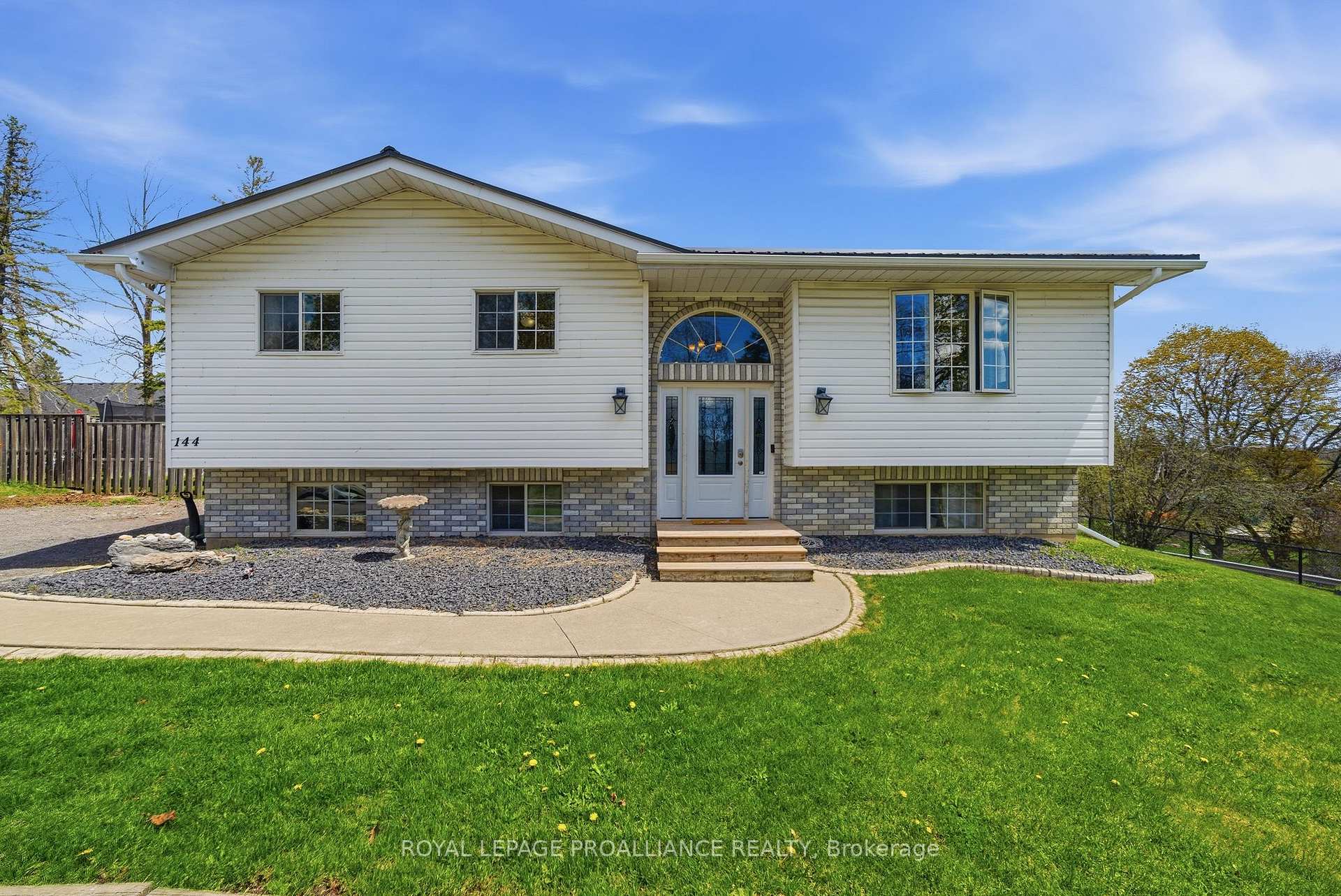Photo 6 of 144 Centre Street, Deseronto, Deseronto (Town) — HOMEH