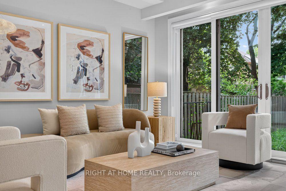 Photo 12 of 255 Willowdale Avenue, North York, Willowdale East — HOMEH